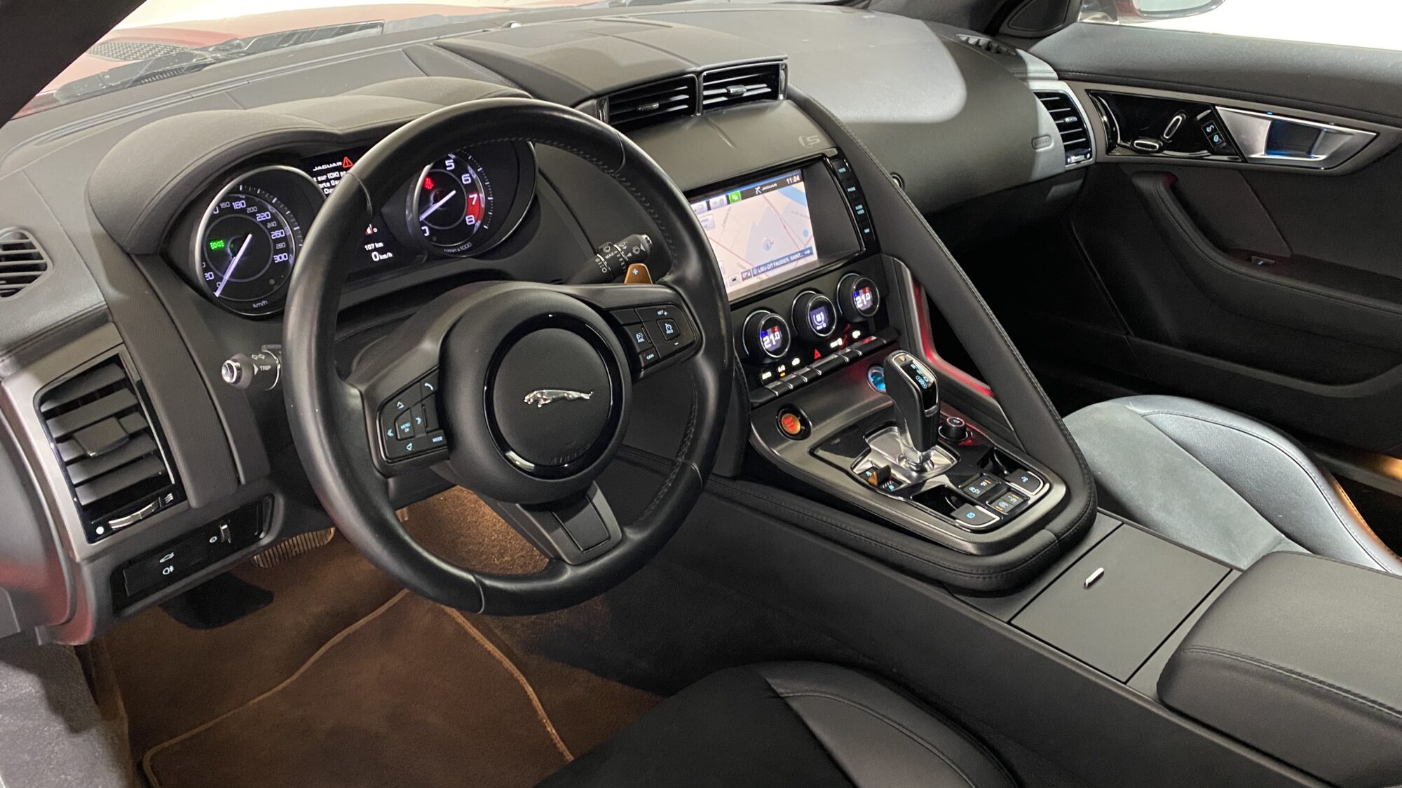 JAGUAR F-TYPE CABRIOLET V6 S 3.0 380 SURALIMENTÉ + 7360 EUROS OPTIONS – Image 16