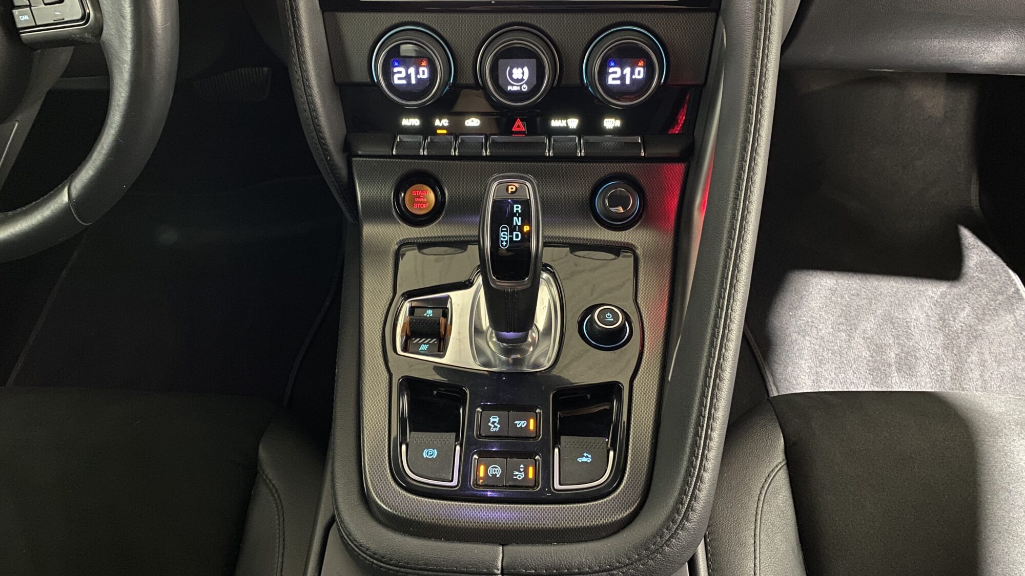 JAGUAR F-TYPE CABRIOLET V6 S 3.0 380 SURALIMENTÉ + 7360 EUROS OPTIONS – Image 19