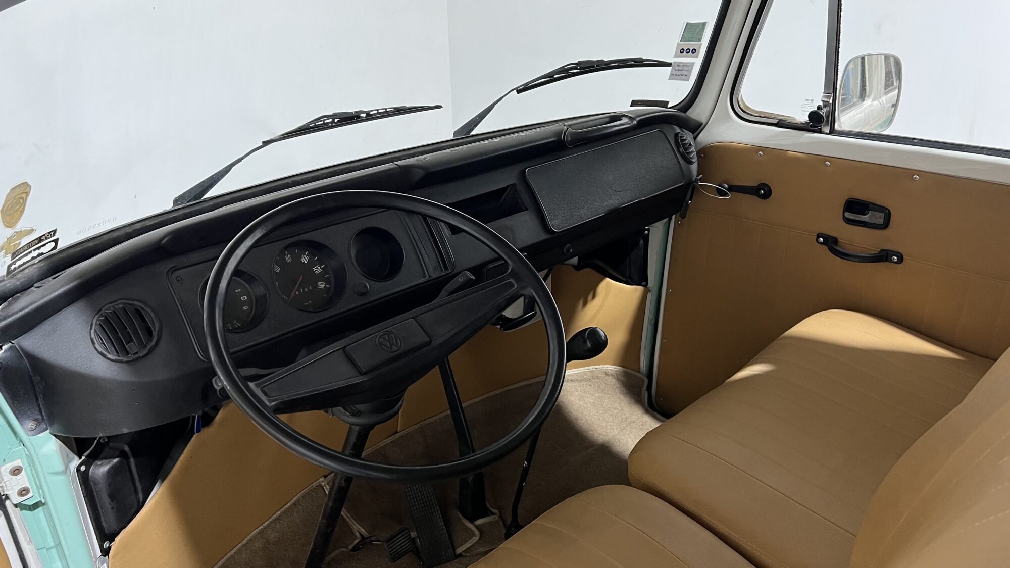 VOLKSWAGEN VW COMBI T2 BAY WINDOW 9 PLACES – Image 14