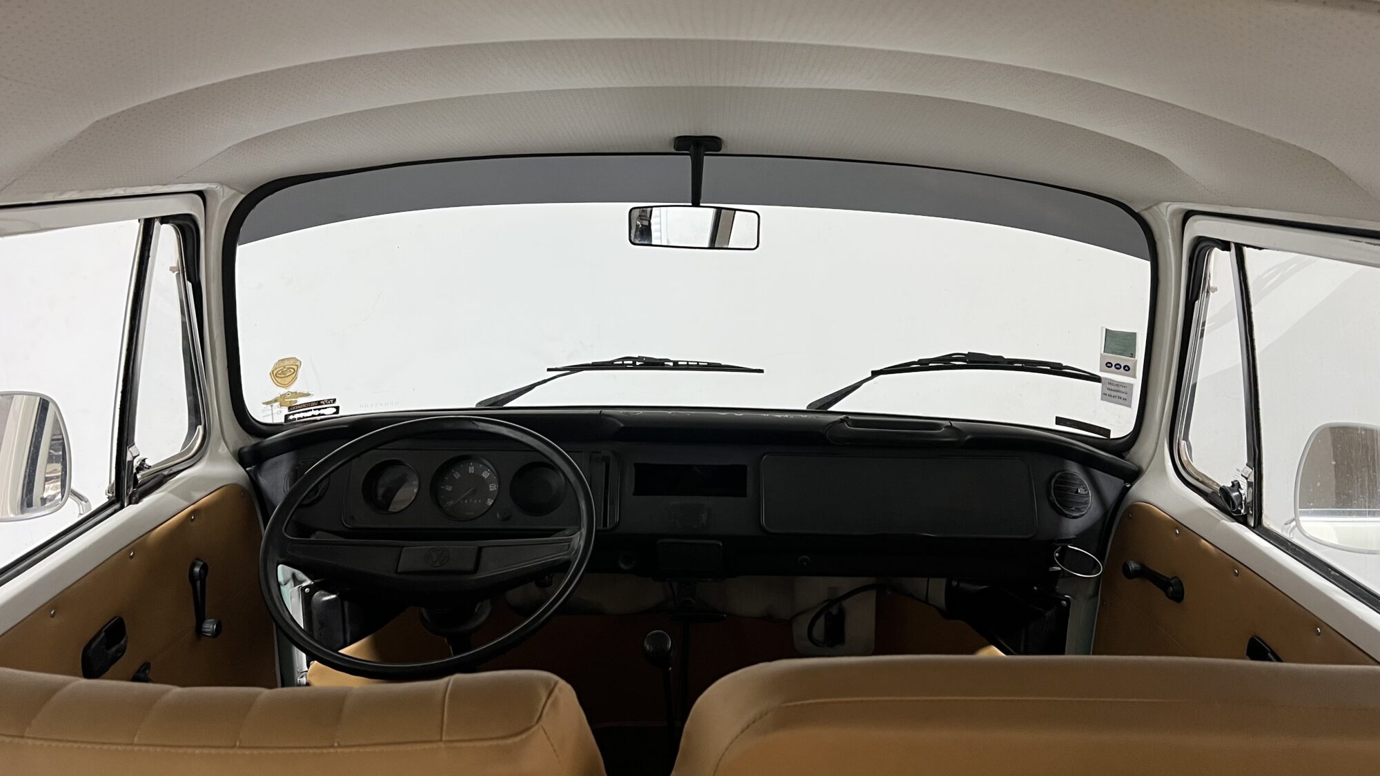 VOLKSWAGEN VW COMBI T2 BAY WINDOW 9 PLACES – Image 13