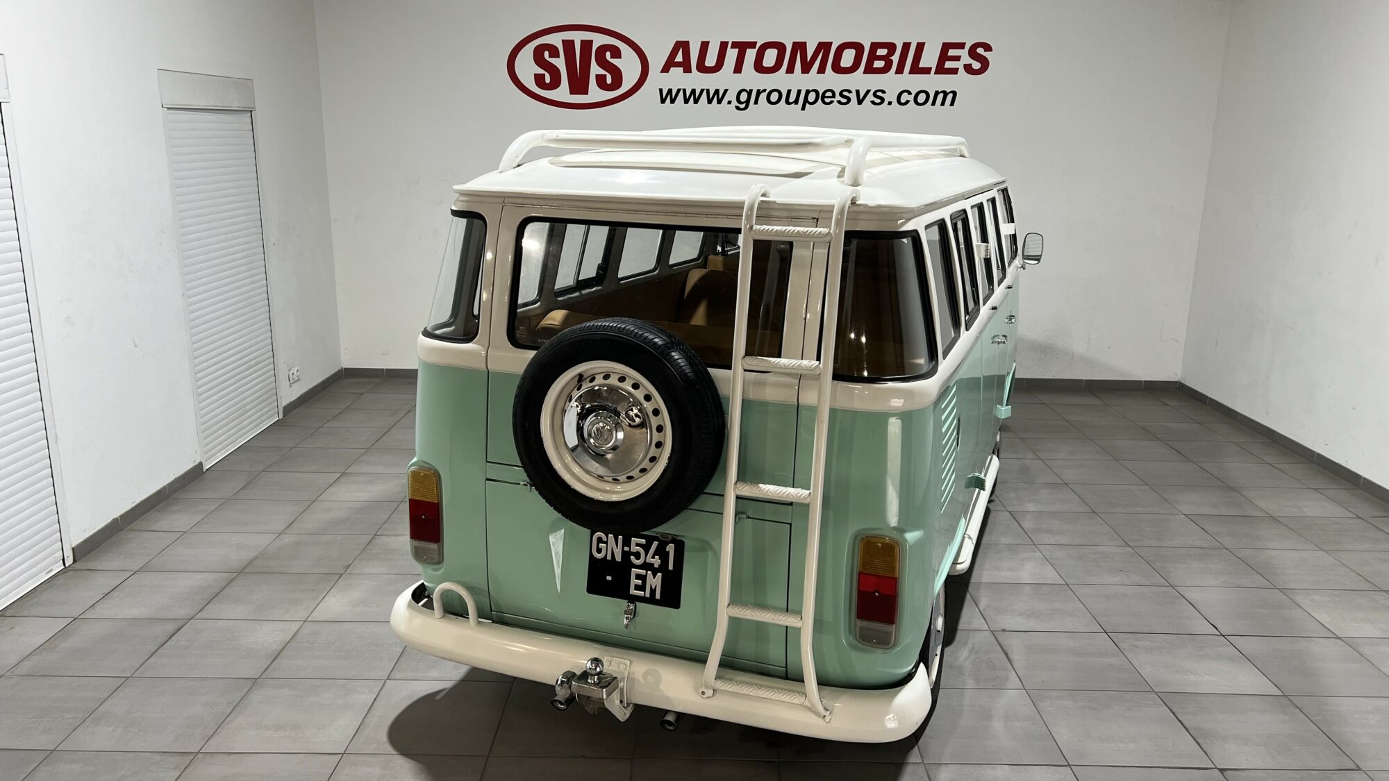 VOLKSWAGEN VW COMBI T2 BAY WINDOW 9 PLACES – Image 7