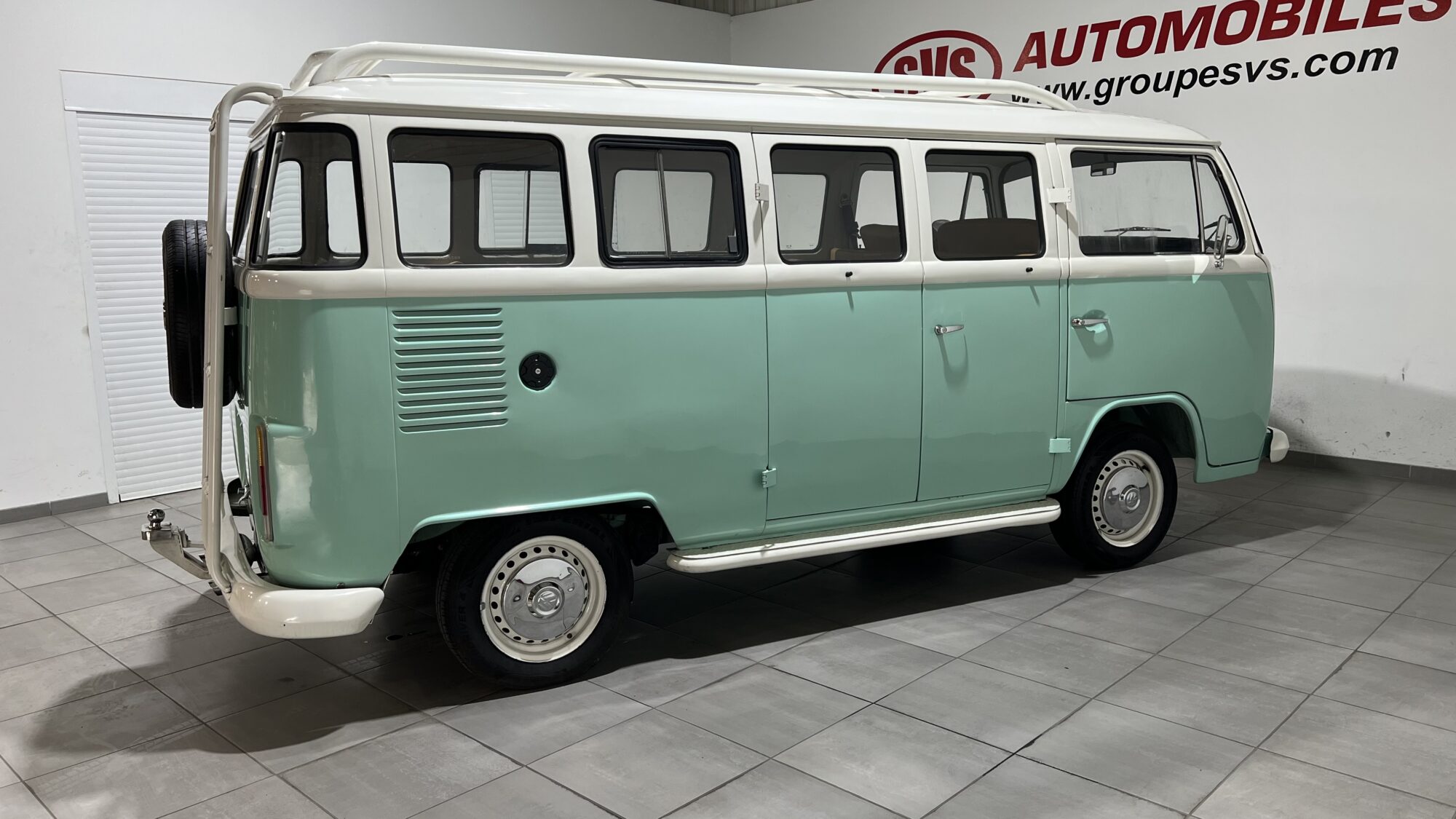 VOLKSWAGEN VW COMBI T2 BAY WINDOW 9 PLACES – Image 8