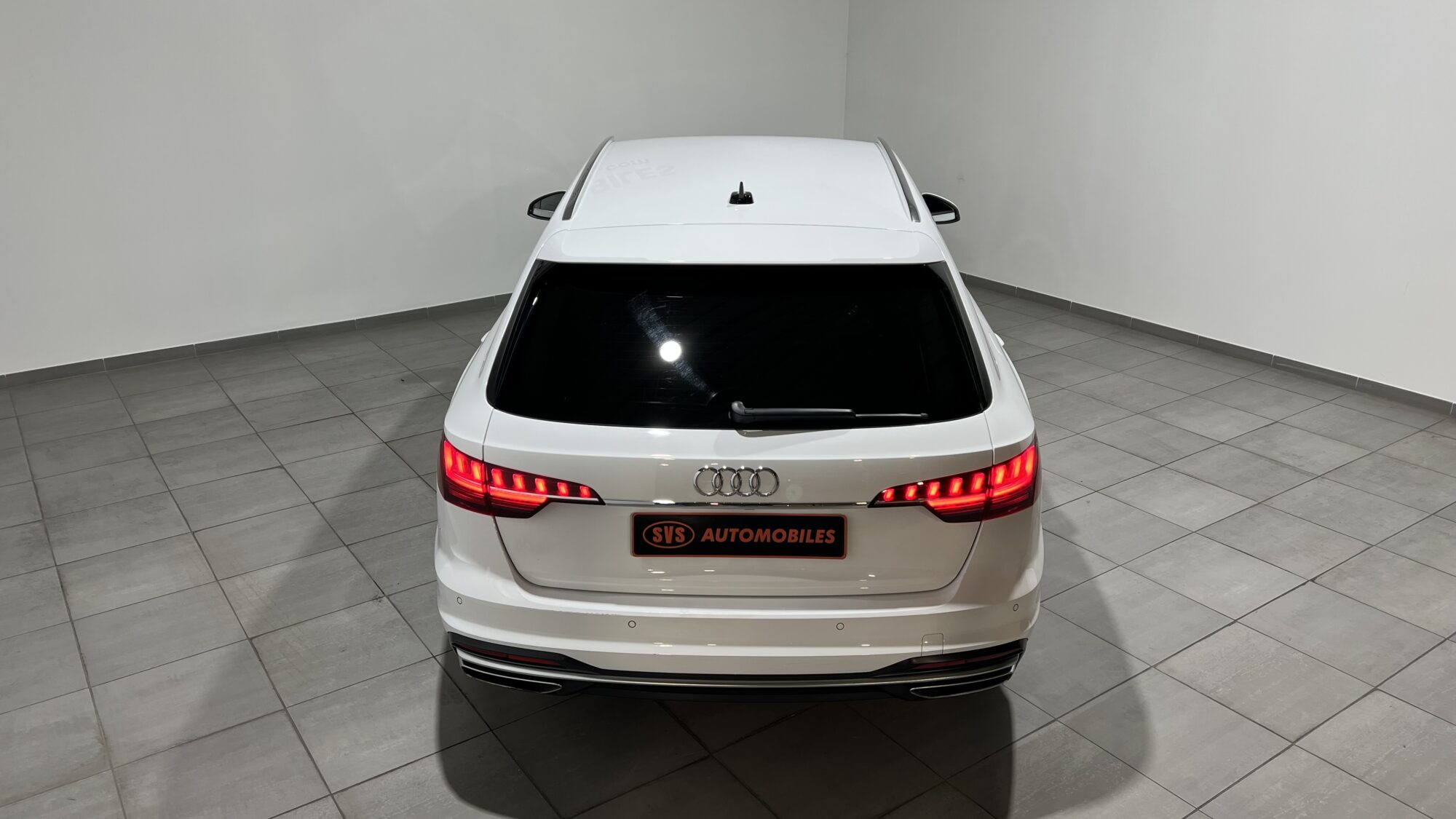 AUDI A4 AVANT 30 TDI MILD HYBRID + 4 855 EUROS D'OPTIONS – Image 8