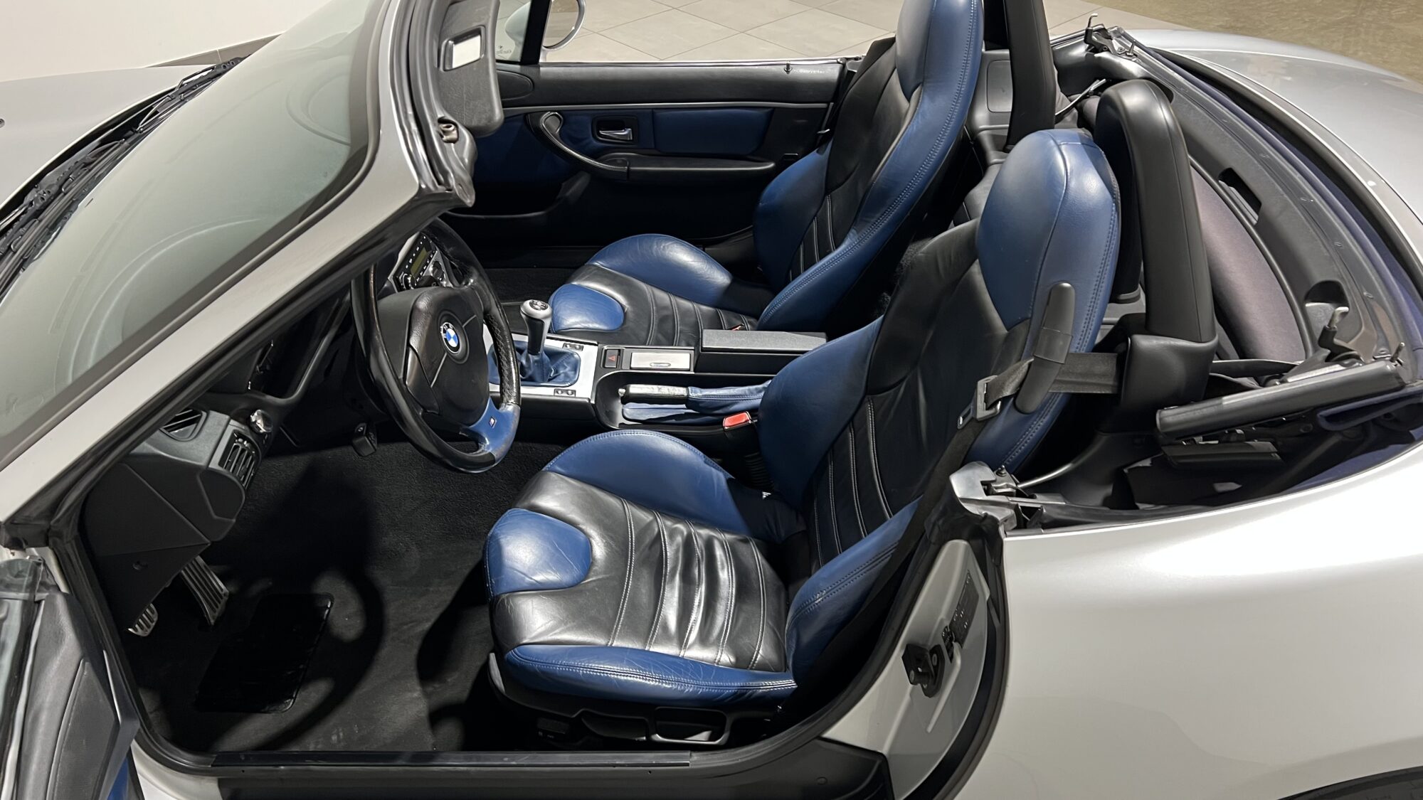 BMW Z3 3.0 i ROADSTER 231CV INDIVIDUAL SAN REMO – Image 15