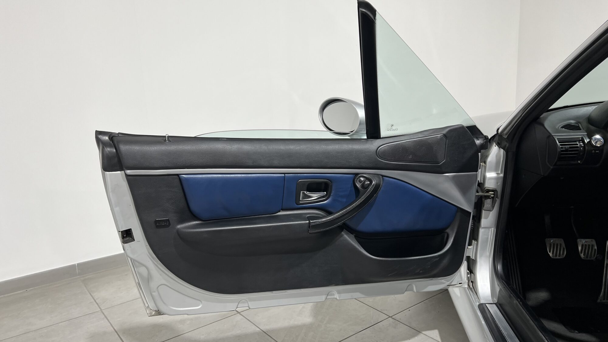 BMW Z3 3.0 i ROADSTER 231CV INDIVIDUAL SAN REMO – Image 16