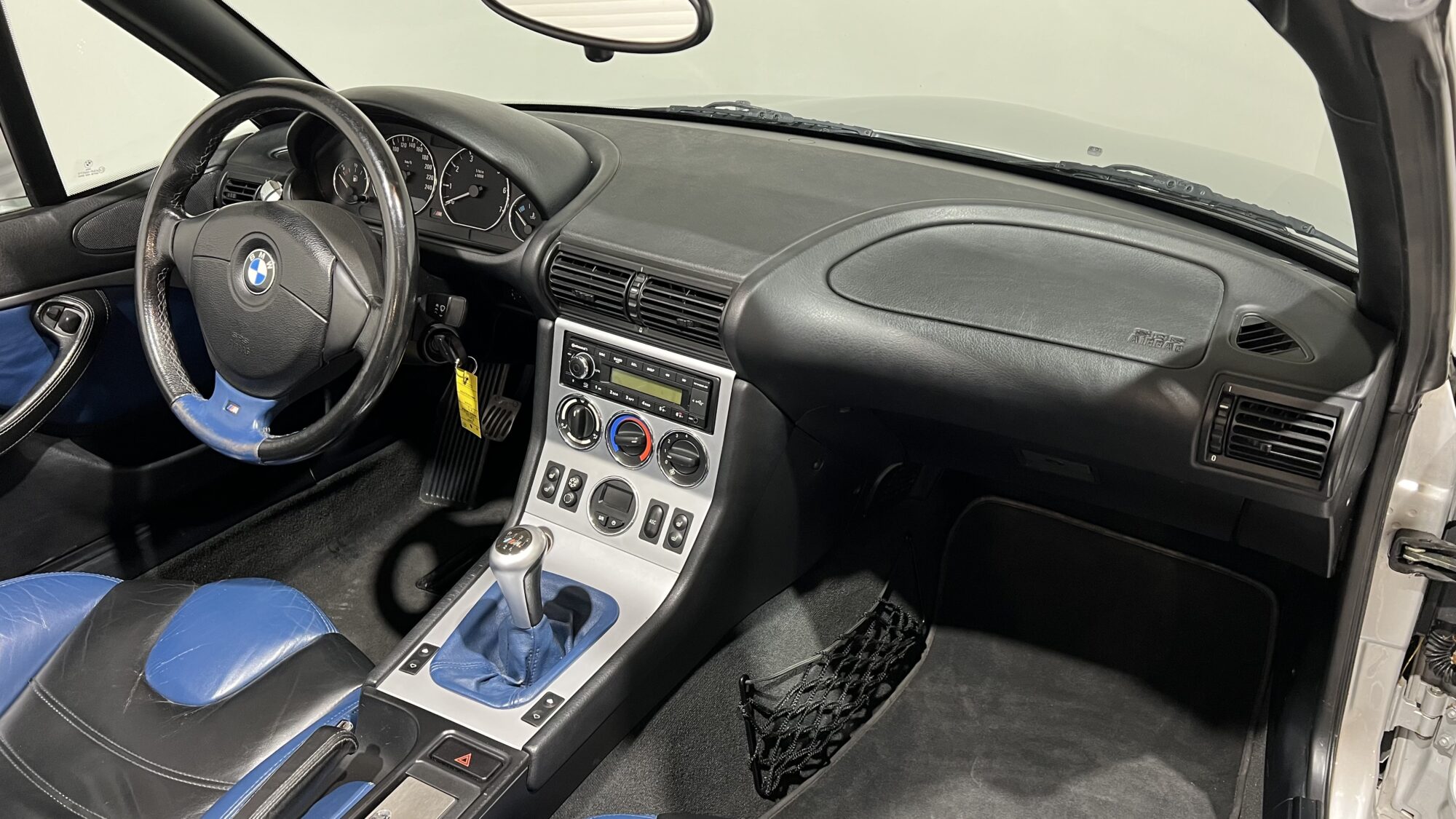 BMW Z3 3.0 i ROADSTER 231CV INDIVIDUAL SAN REMO – Image 18