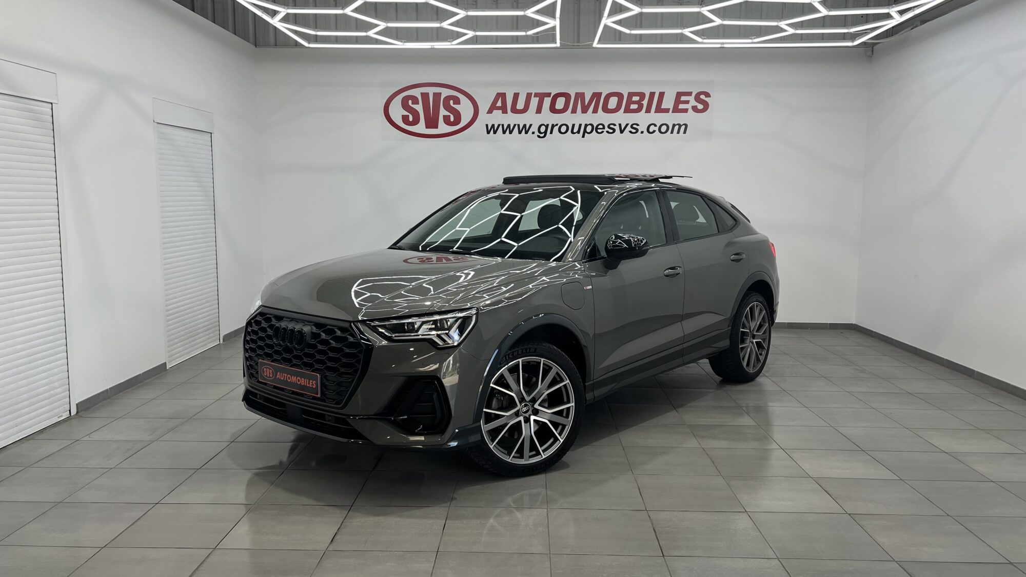 AUDI Q3 45 TFSIE 245 CH S-TRONIC 6 S-LINE + 13 360 EUROS D'OPTIONS