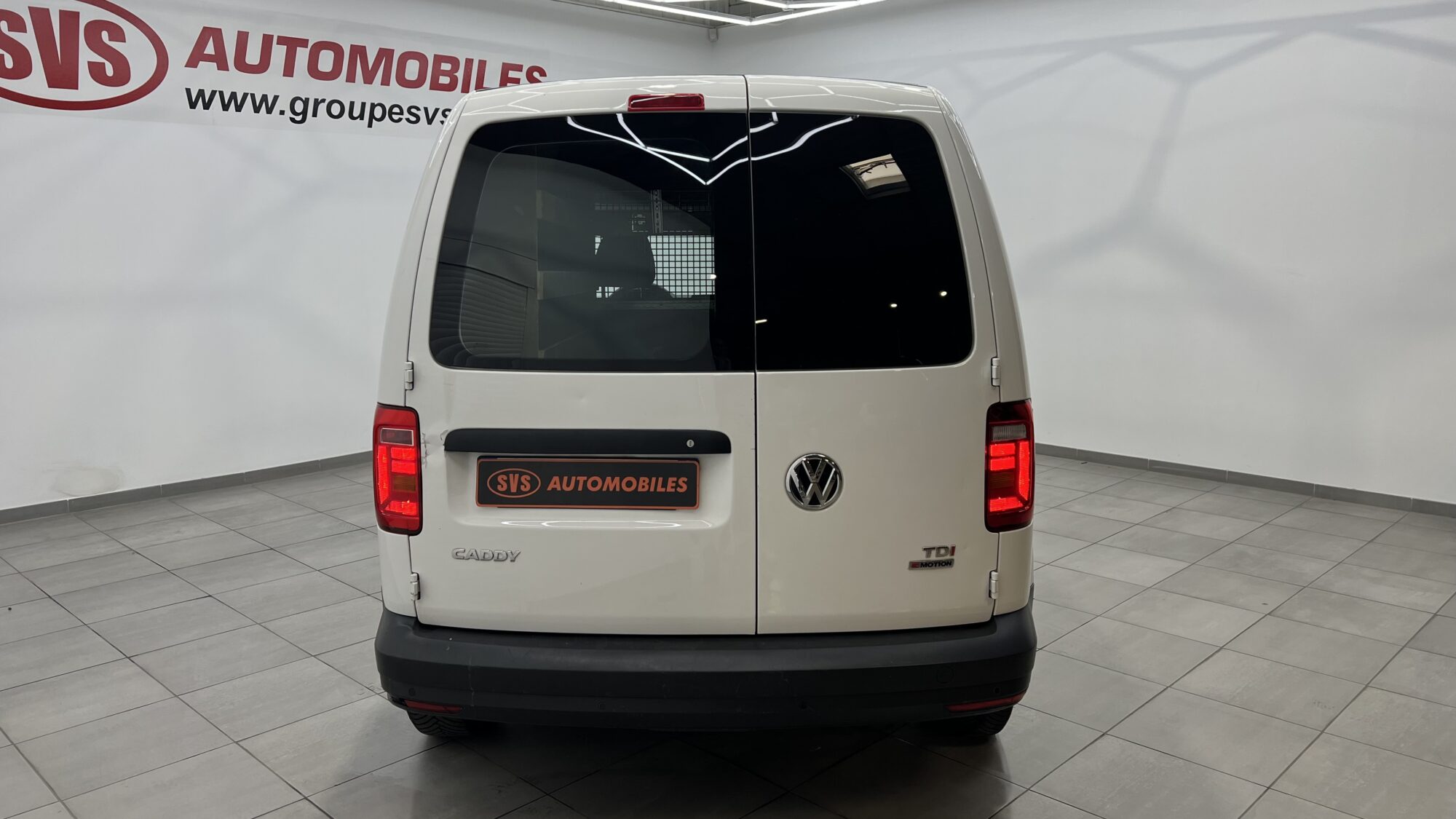 VOLKSWAGEN CADDY VAN 2.0 TDI 122 4MOTION BVM6 BUSINESS LINE + 1 611 EUROS D'OPTIONS – Image 9