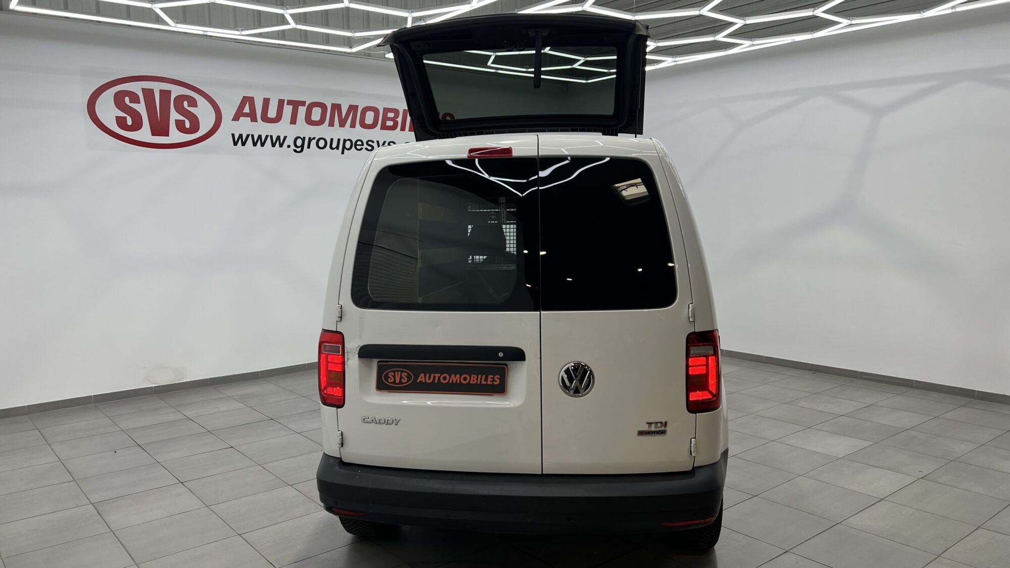 VOLKSWAGEN CADDY VAN 2.0 TDI 122 4MOTION BVM6 BUSINESS LINE + 1 611 EUROS D'OPTIONS – Image 11