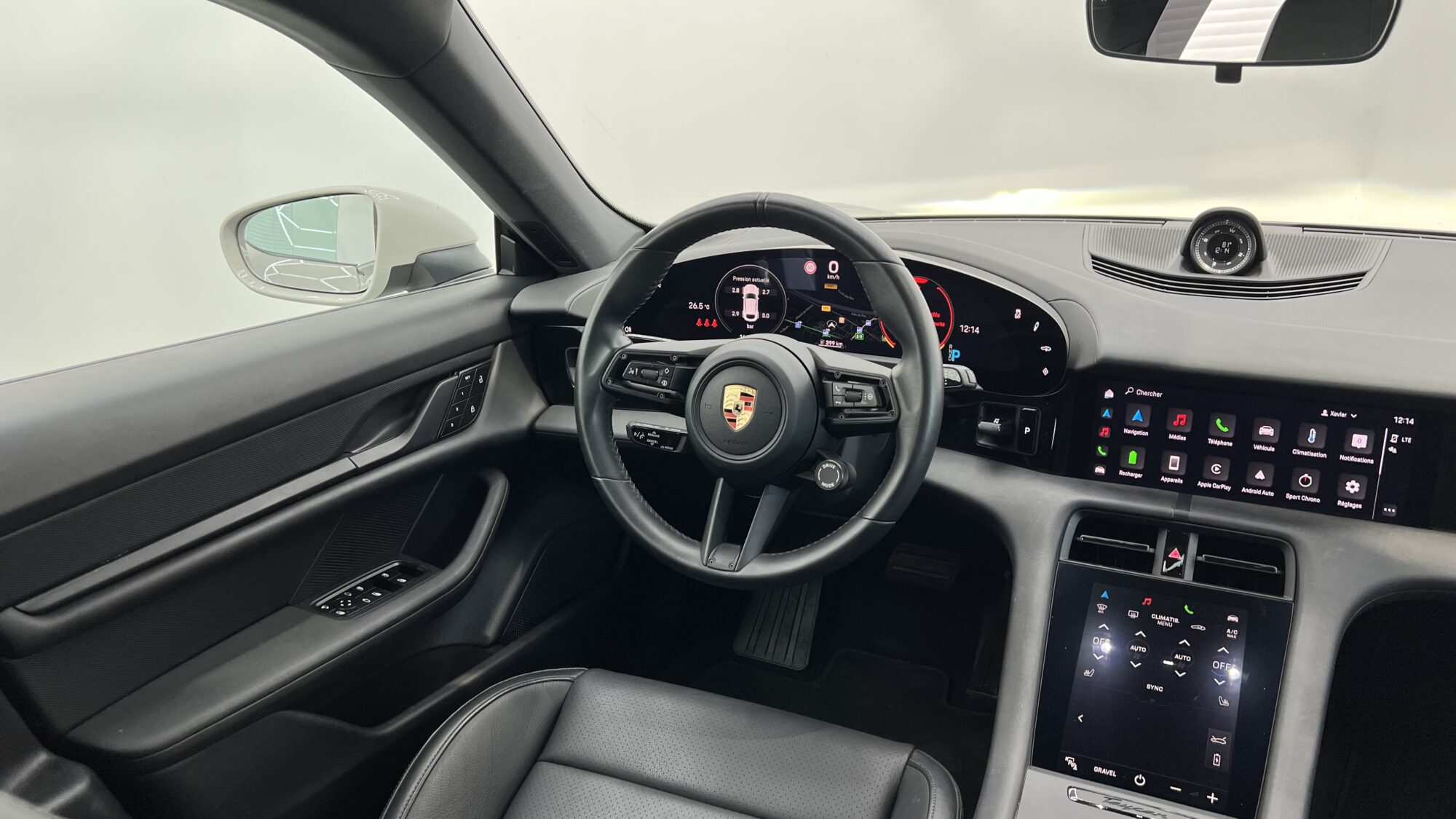 PORSCHE TAYCAN CROSS TURISMO 4 + 10 534 EUROS D'OPTIONS – Image 18