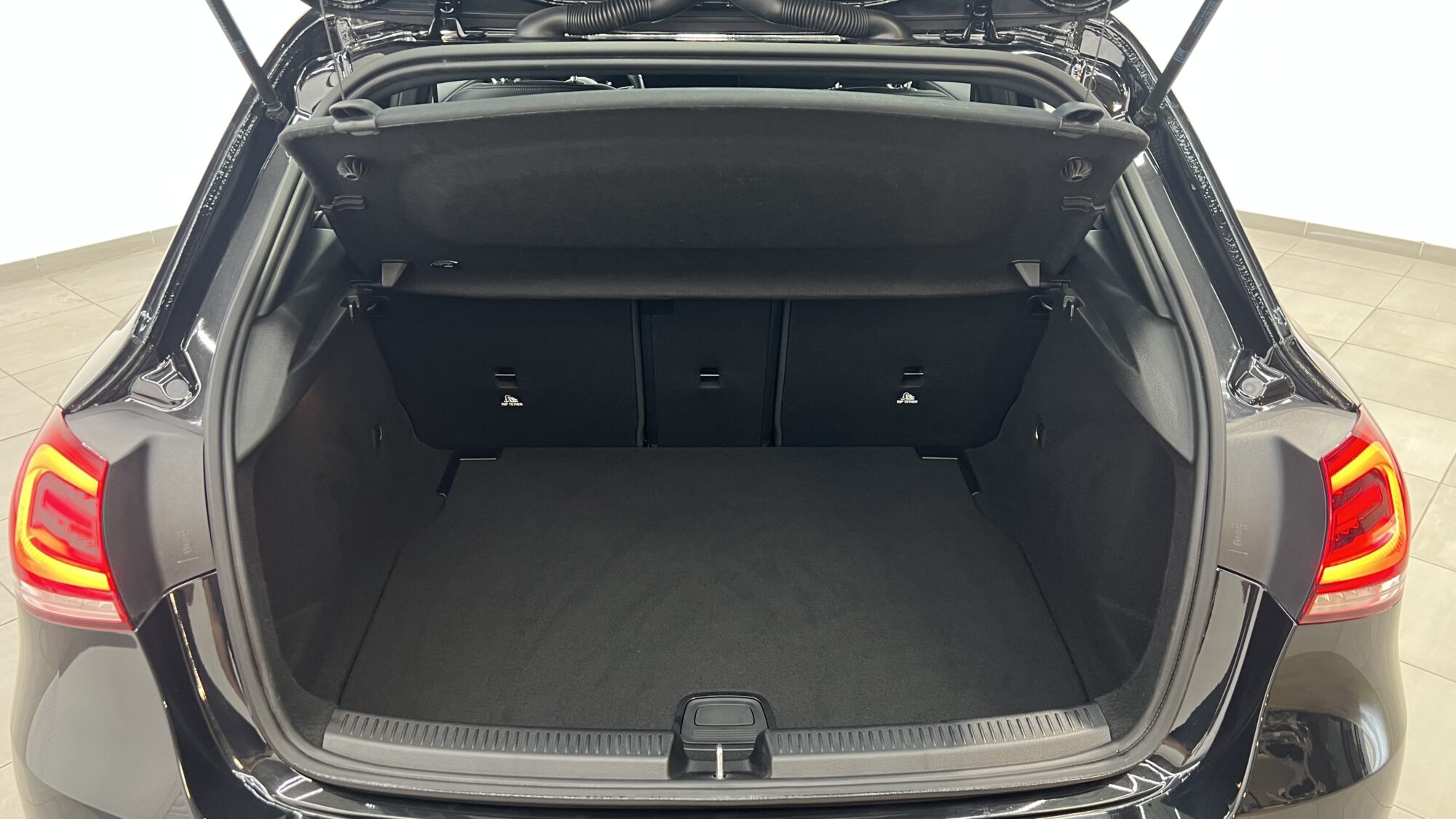 MERCEDES-BENZ CLASSE A 180 7G-DCT STYLE LINE + 4 450 EUROS D'OPTIONS – Image 11