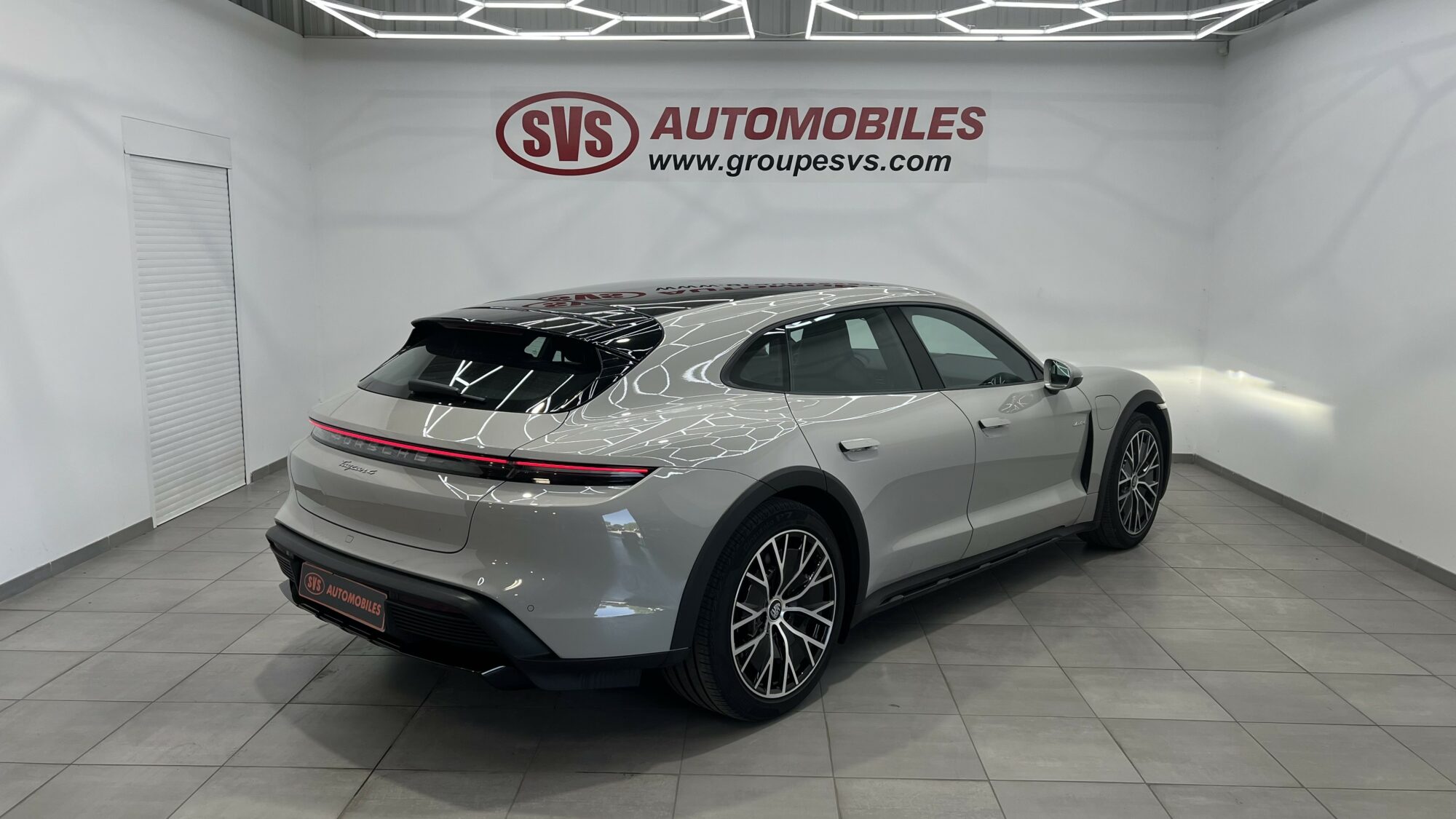 PORSCHE TAYCAN CROSS TURISMO 4 + 10 534 EUROS D'OPTIONS – Image 7