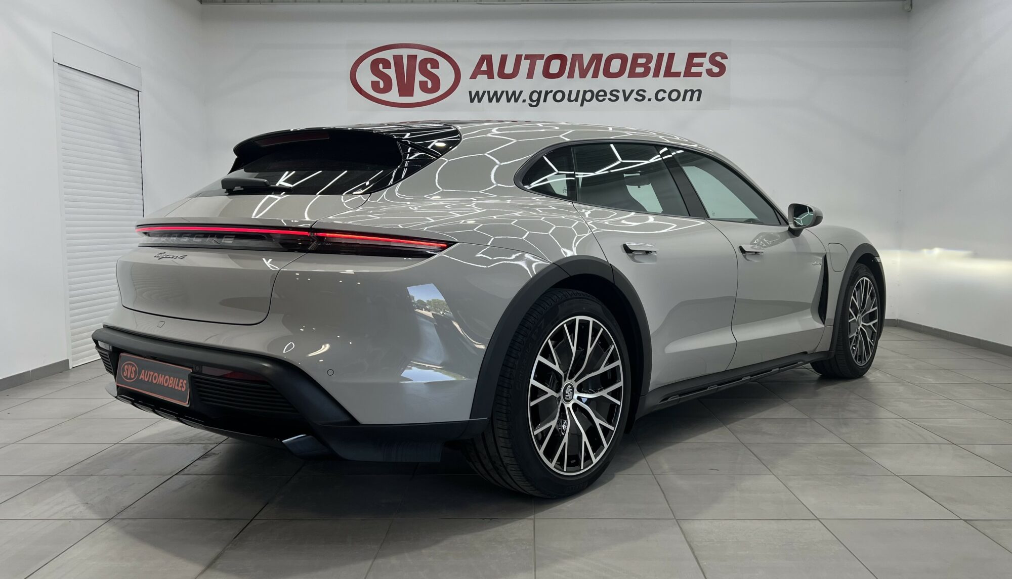 PORSCHE TAYCAN CROSS TURISMO 4 + 10 534 EUROS D'OPTIONS – Image 8