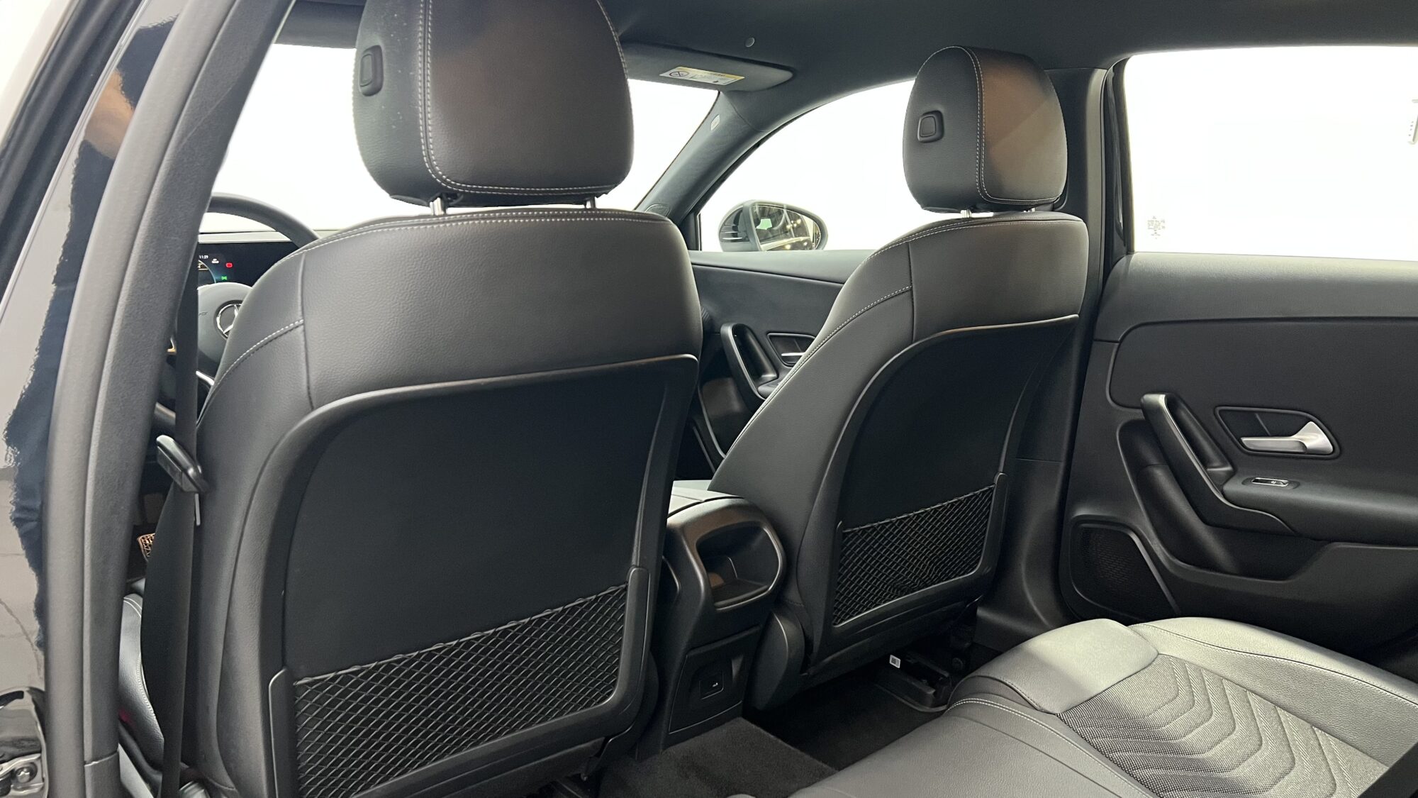 MERCEDES-BENZ CLASSE A 180 7G-DCT STYLE LINE + 4 450 EUROS D'OPTIONS – Image 14