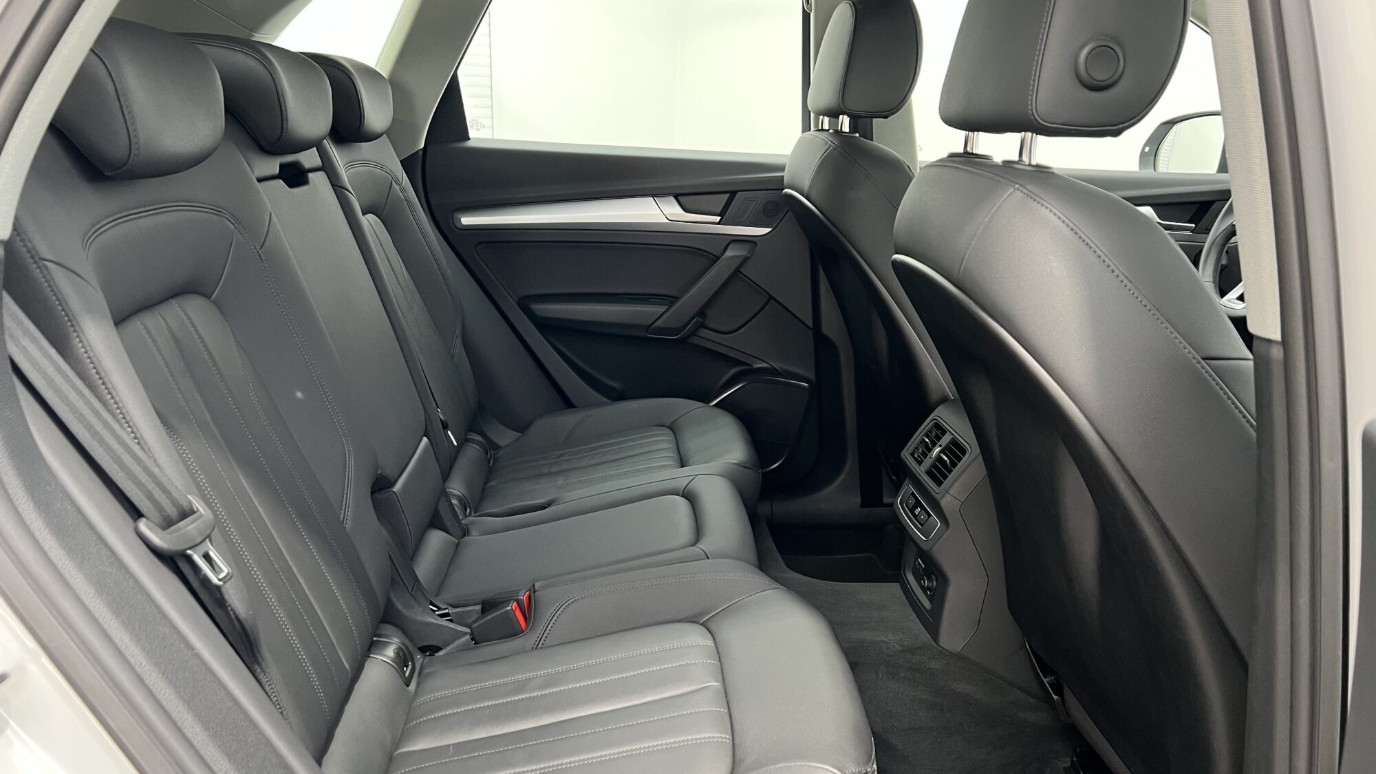 AUDI Q5 50 TFSIE 299 S TRONIC 7 QUATTRO BUSINESS EXECUTIVE + 3 270 EUROS D'OPTIONS – Image 15