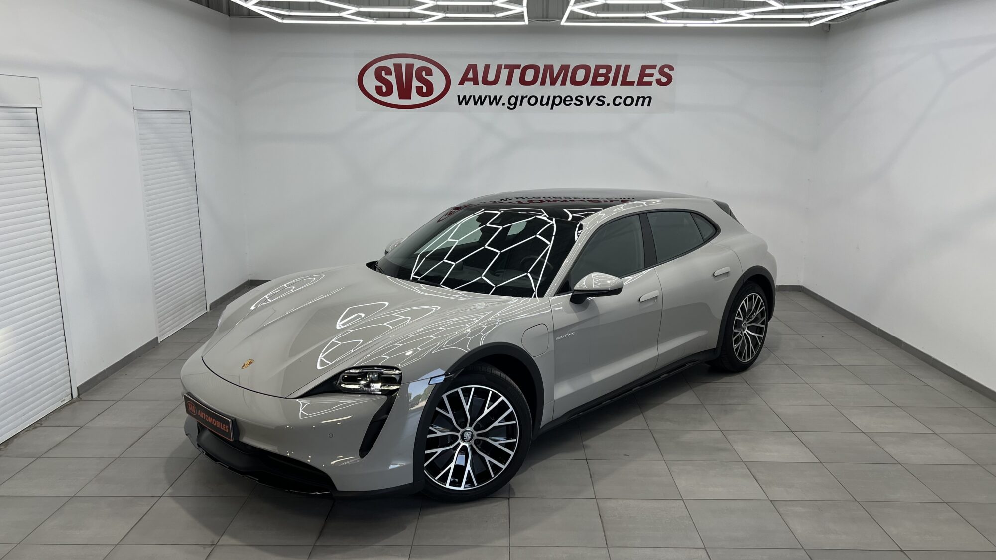 PORSCHE TAYCAN CROSS TURISMO 4 + 10 534 EUROS D'OPTIONS – Image 4