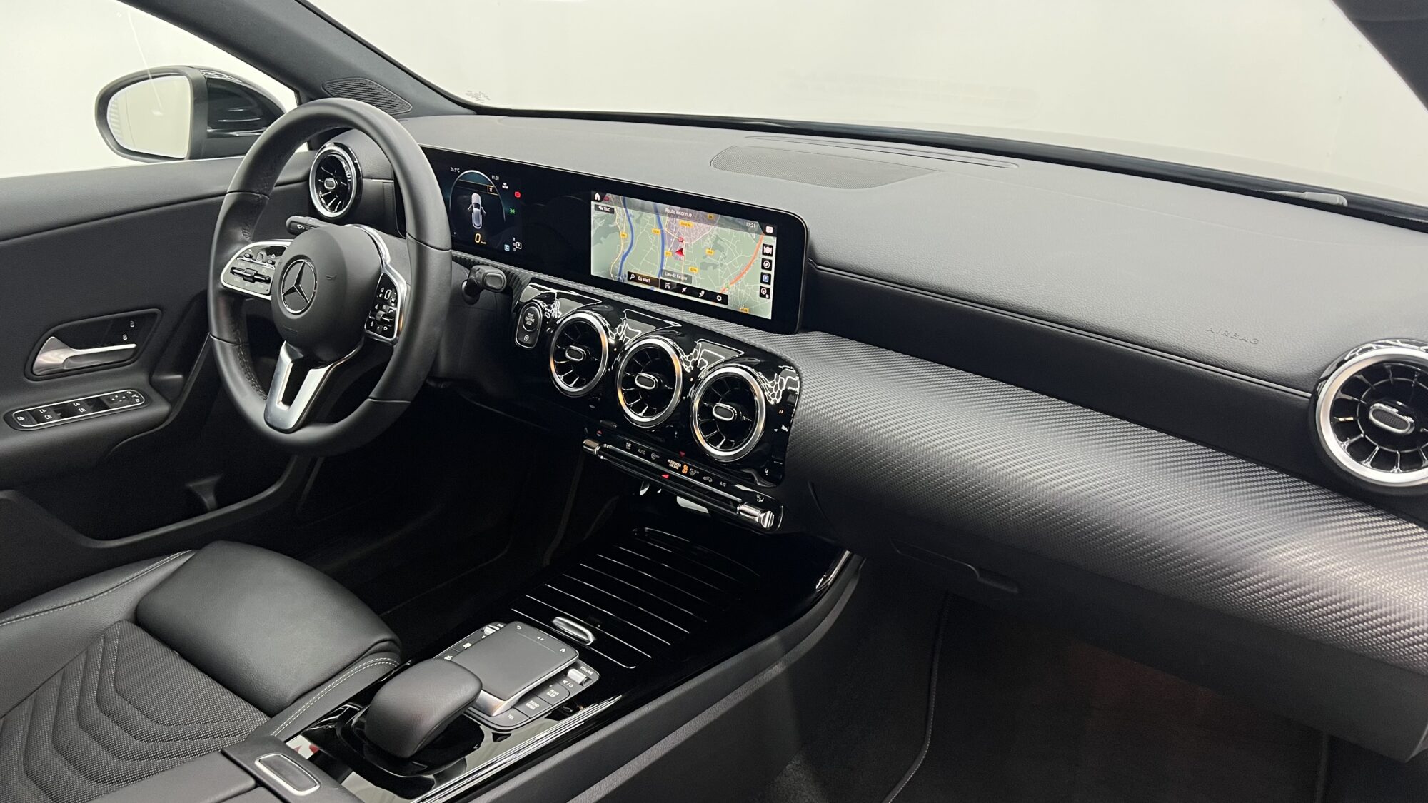 MERCEDES-BENZ CLASSE A 180 7G-DCT STYLE LINE + 4 450 EUROS D'OPTIONS – Image 18