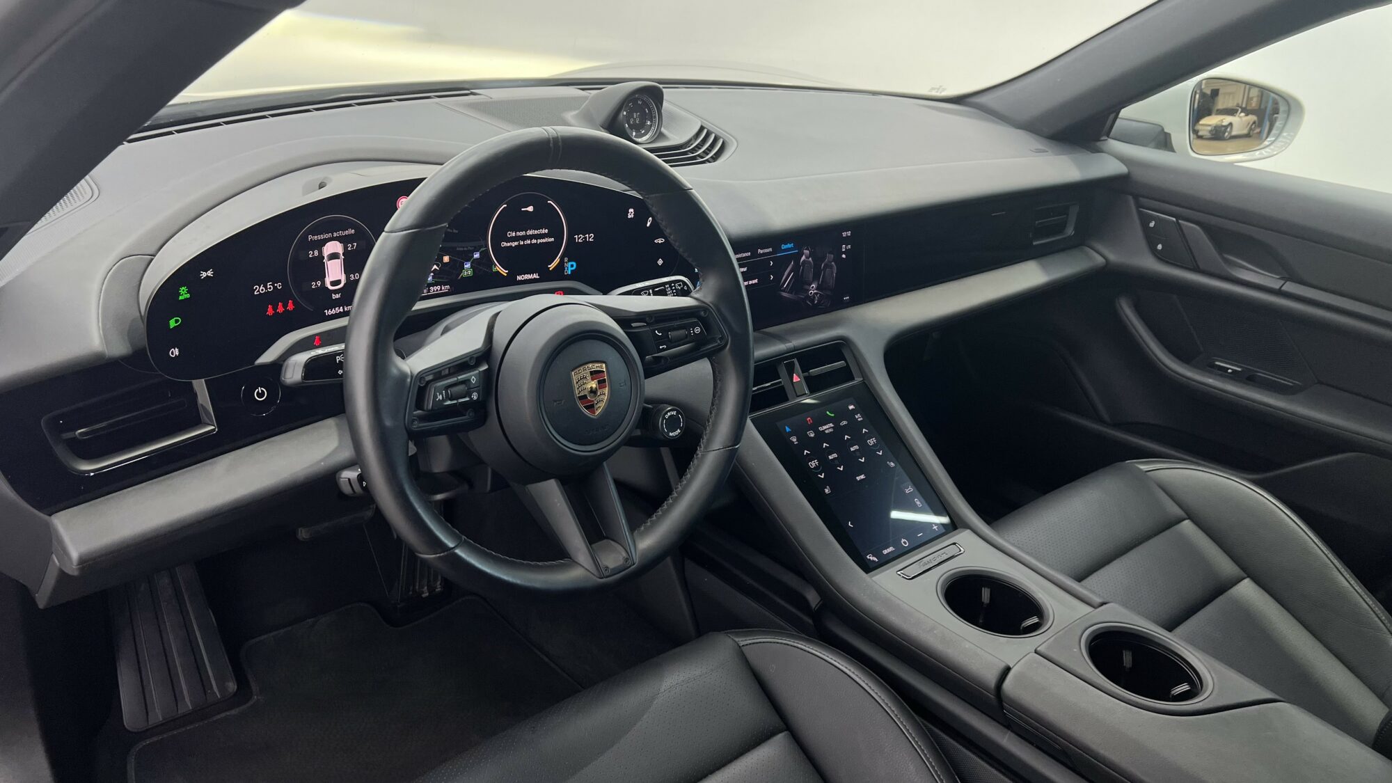 PORSCHE TAYCAN CROSS TURISMO 4 + 10 534 EUROS D'OPTIONS – Image 12