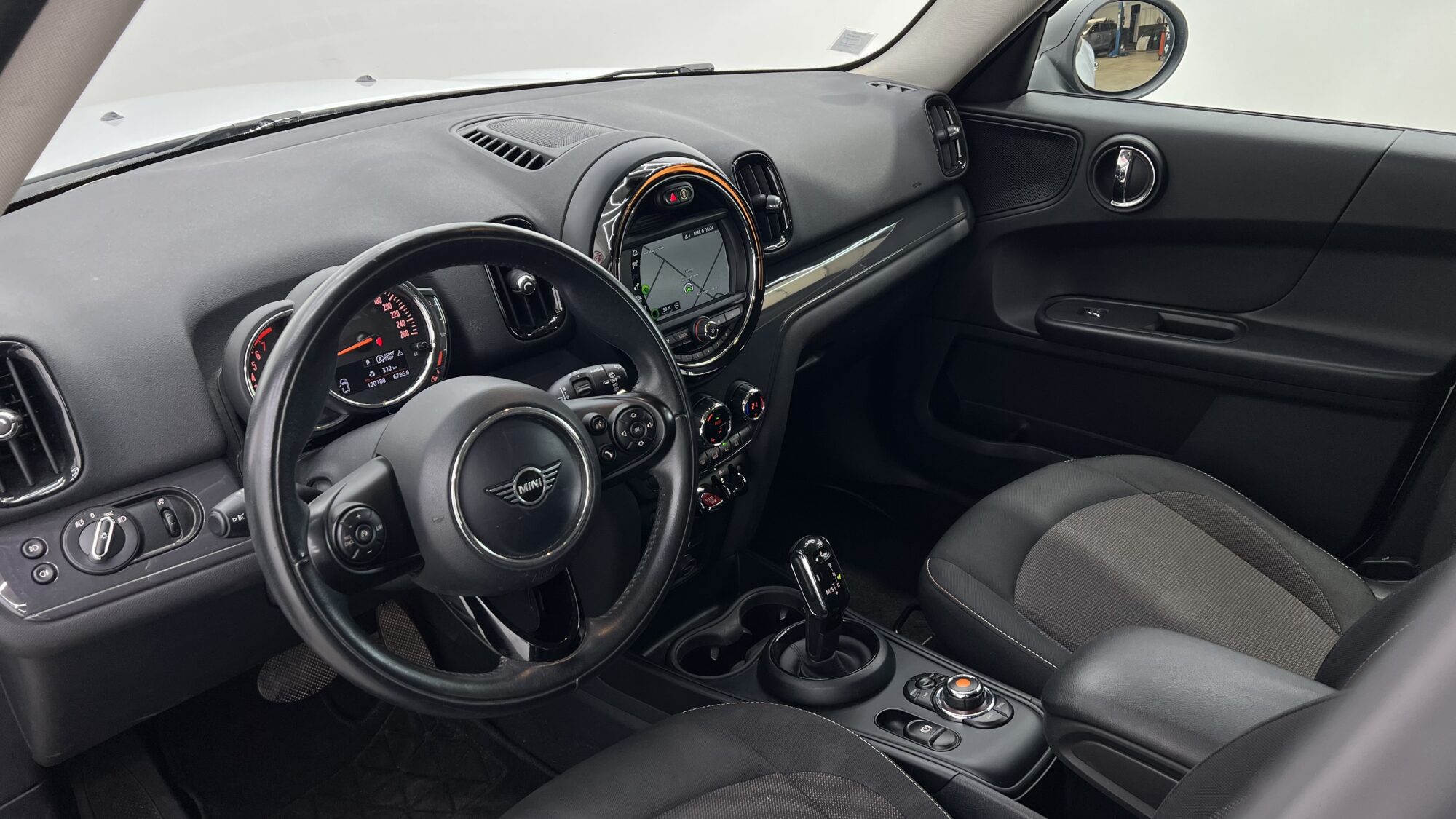 MINI COUNTRYMAN F60 136CH BVA7 COOPER CHILI + 1810 EUROS D'OPTIONS – Image 12