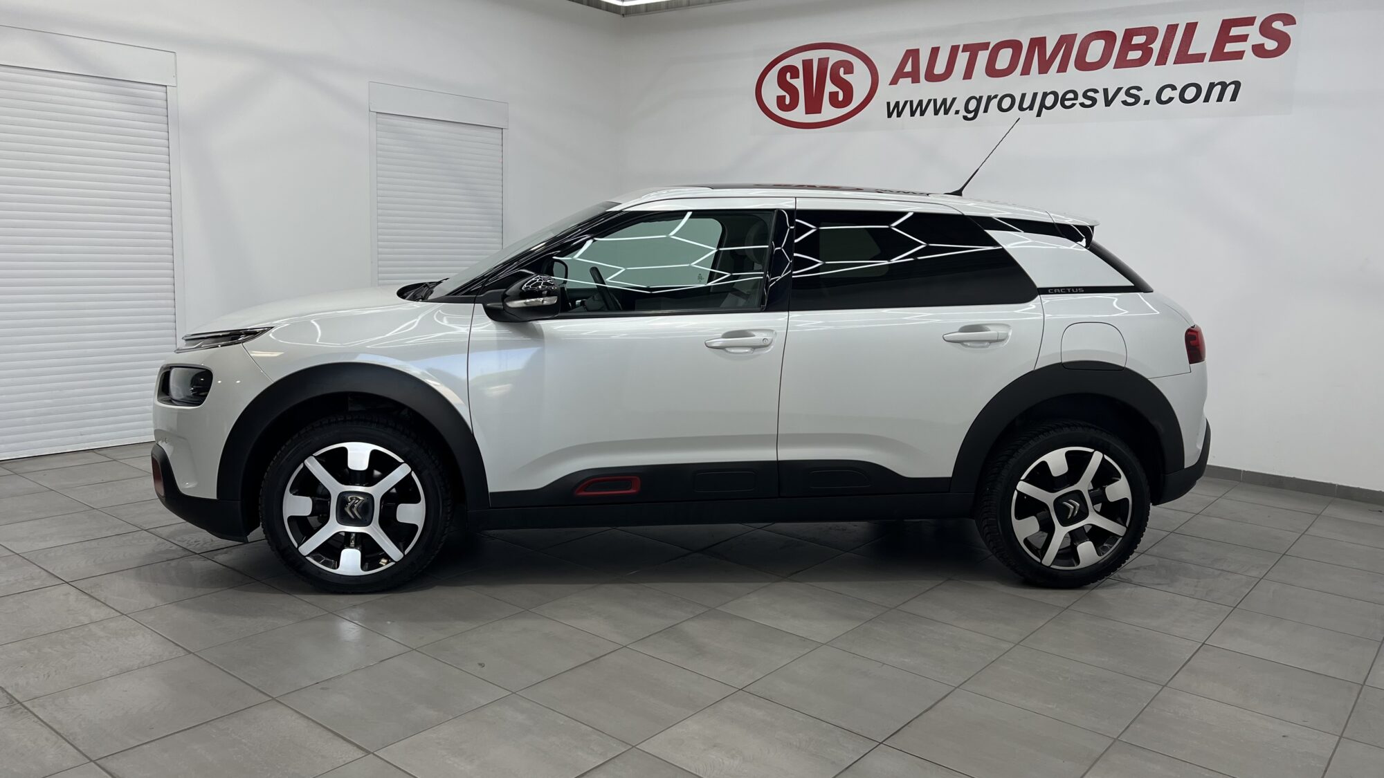 CITROEN C4 CACTUS BLUEHDI 100 S&S BVM6 SHINE + 2 410 EUROS D'OPTIONS – Image 4
