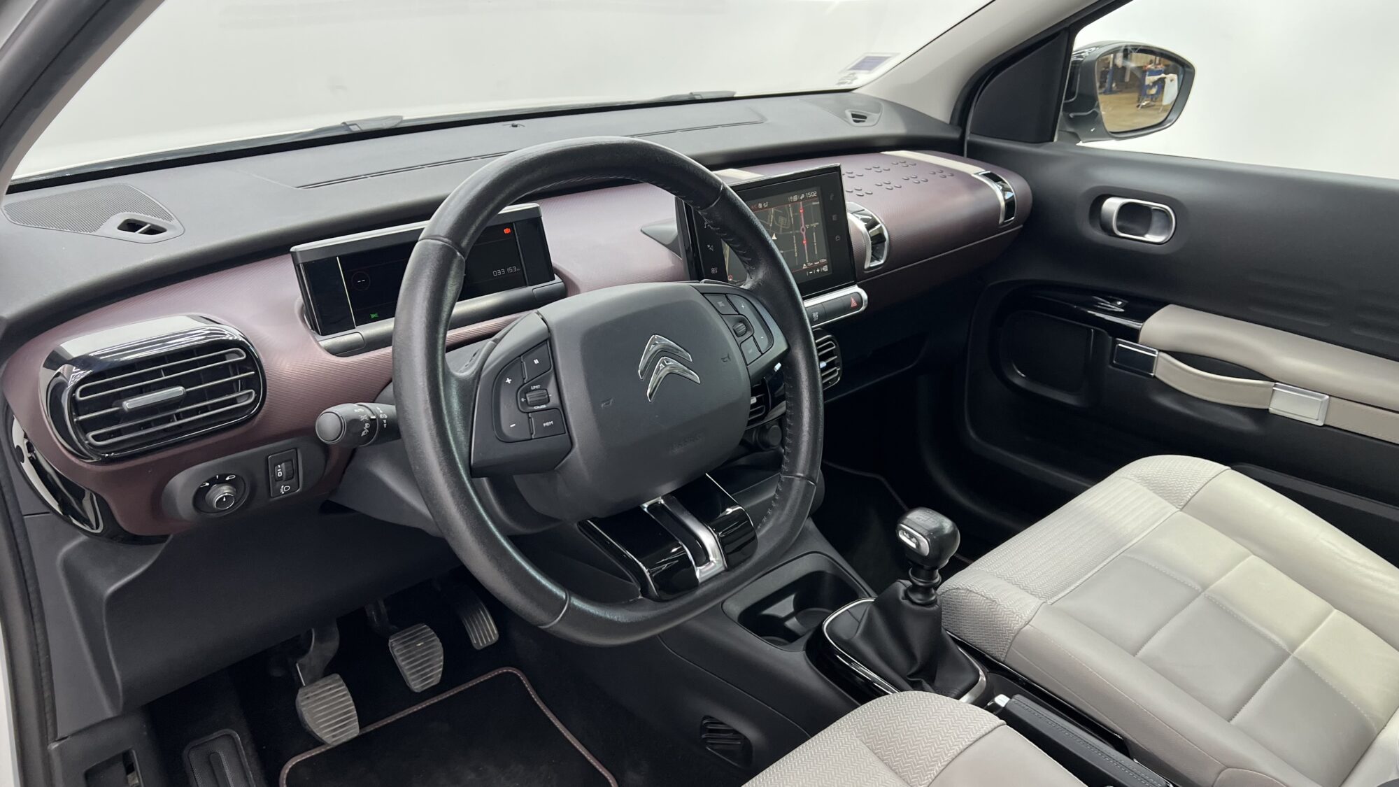 CITROEN C4 CACTUS BLUEHDI 100 S&S BVM6 SHINE + 2 410 EUROS D'OPTIONS – Image 12