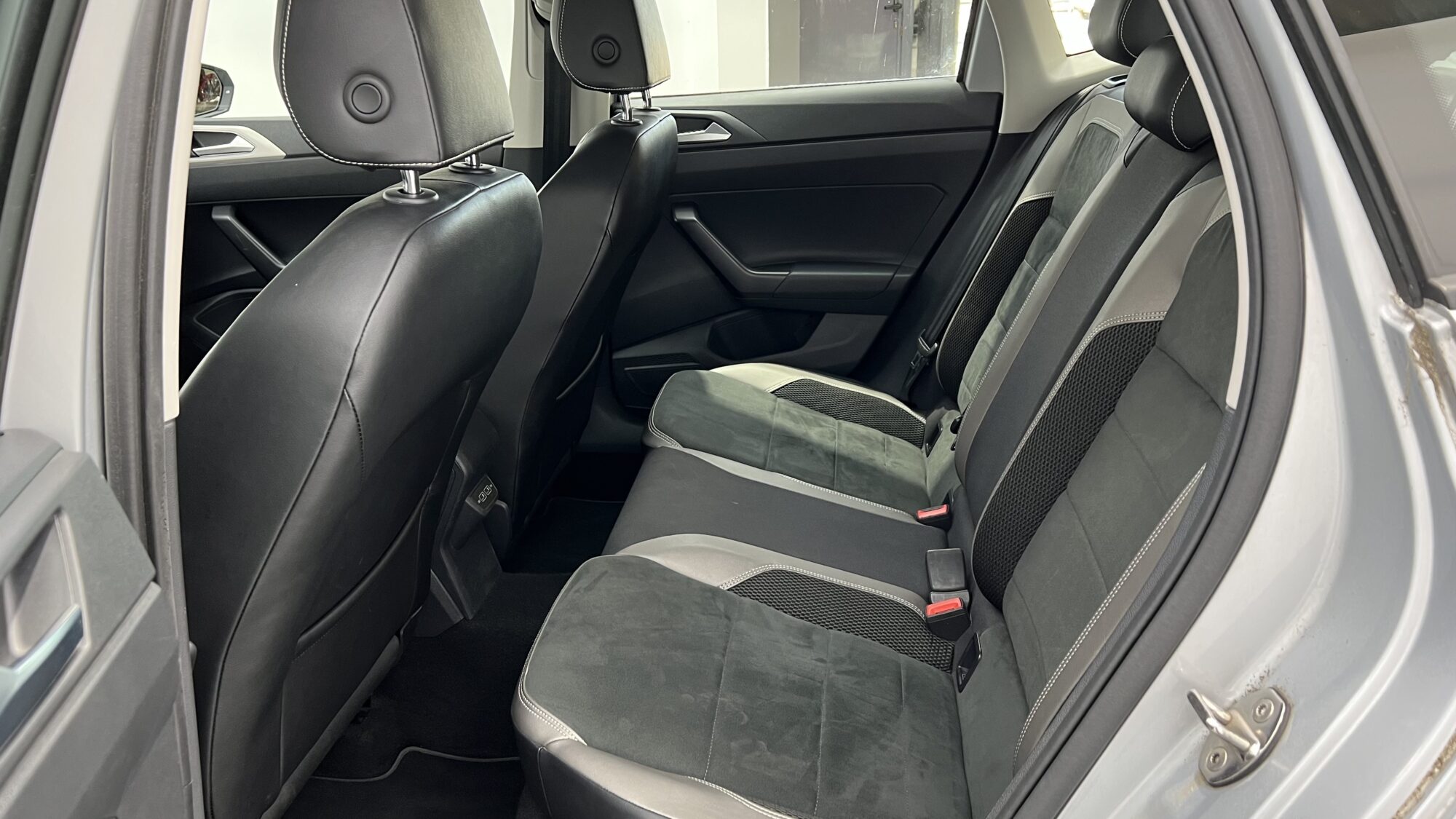 VOLKSWAGEN POLO 1.0 TSI 95 S&S BVM5 CARAT + 630 EUROS D'OPTIONS – Image 14
