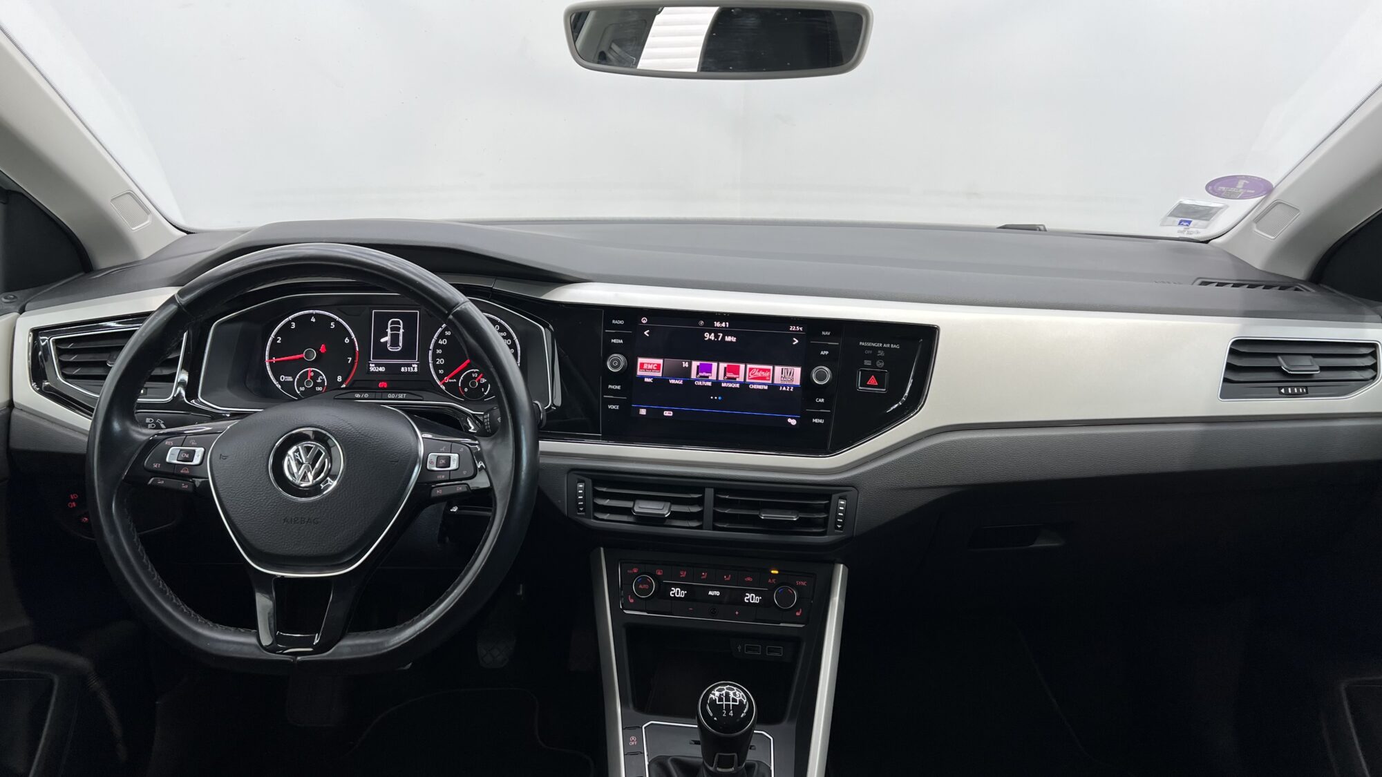 VOLKSWAGEN POLO 1.0 TSI 95 S&S BVM5 CARAT + 630 EUROS D'OPTIONS – Image 15