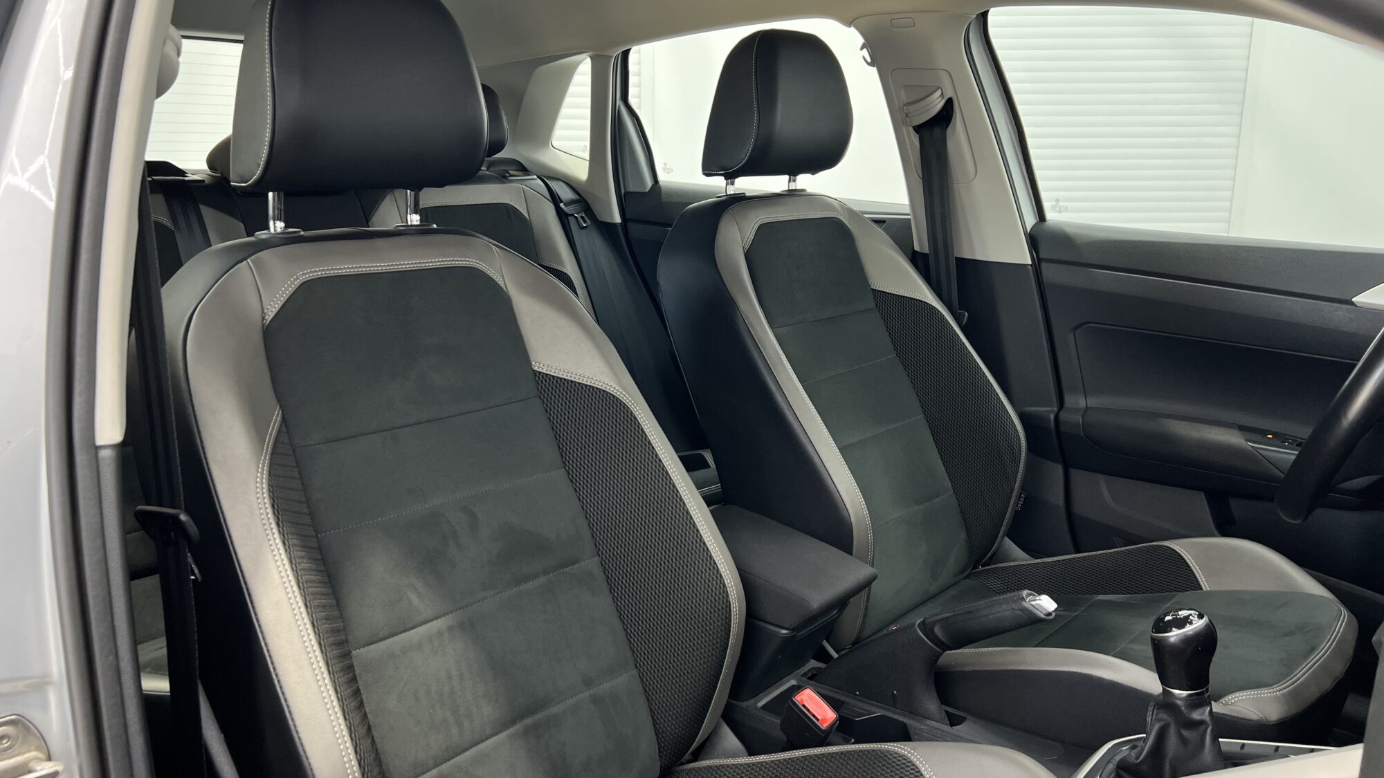 VOLKSWAGEN POLO 1.0 TSI 95 S&S BVM5 CARAT + 630 EUROS D'OPTIONS – Image 18