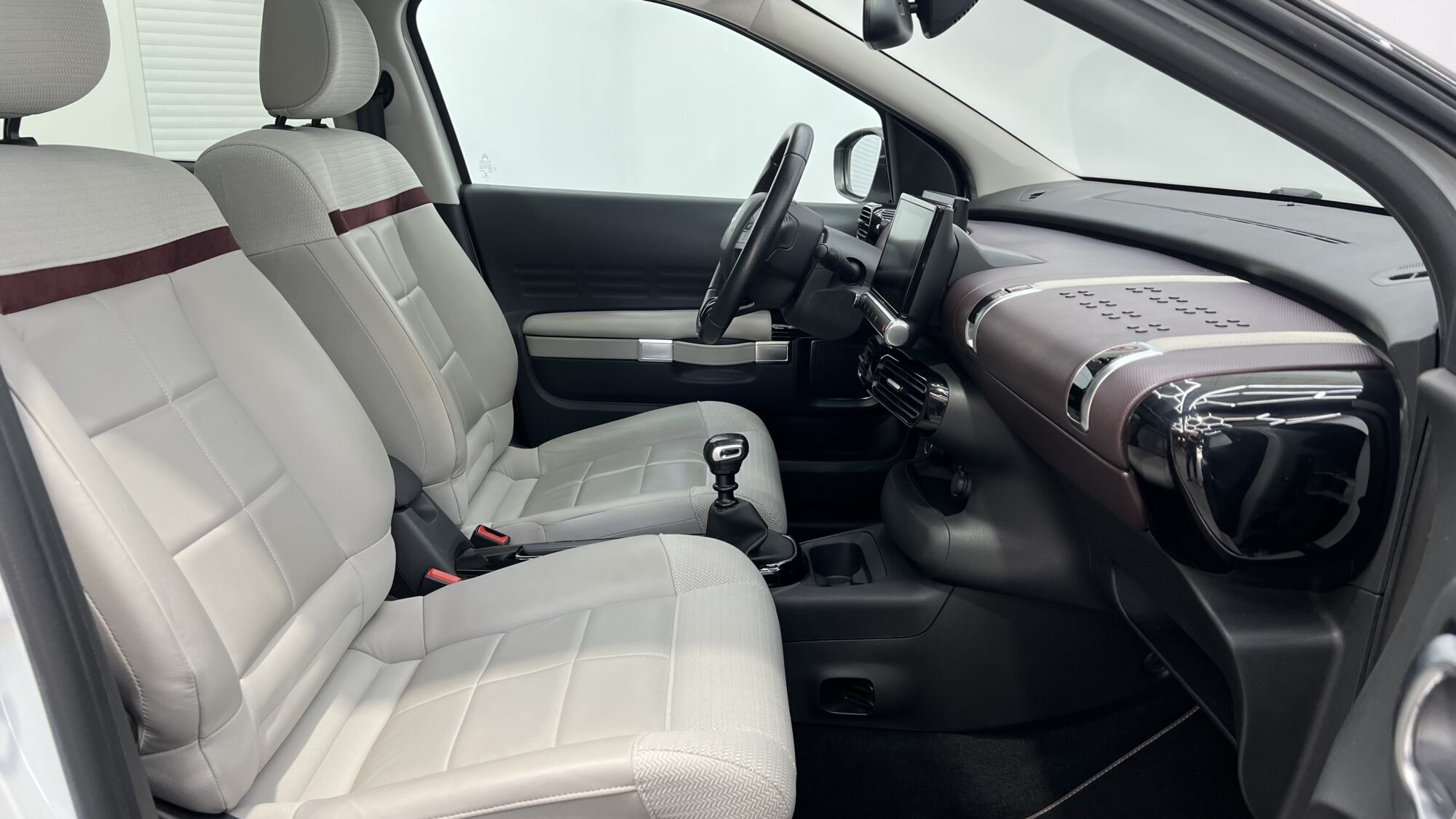 CITROEN C4 CACTUS BLUEHDI 100 S&S BVM6 SHINE + 2 410 EUROS D'OPTIONS – Image 18