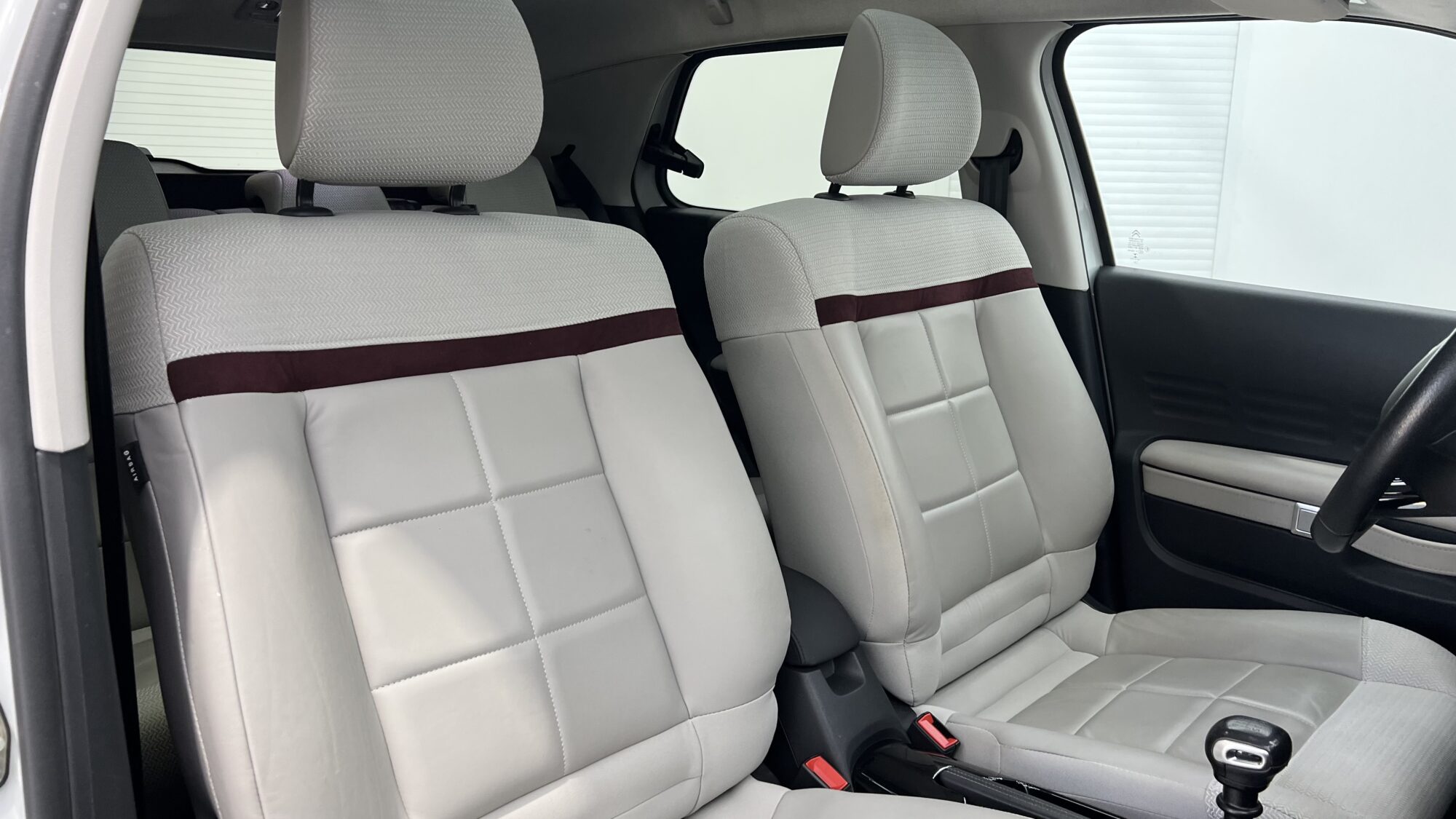 CITROEN C4 CACTUS BLUEHDI 100 S&S BVM6 SHINE + 2 410 EUROS D'OPTIONS – Image 19