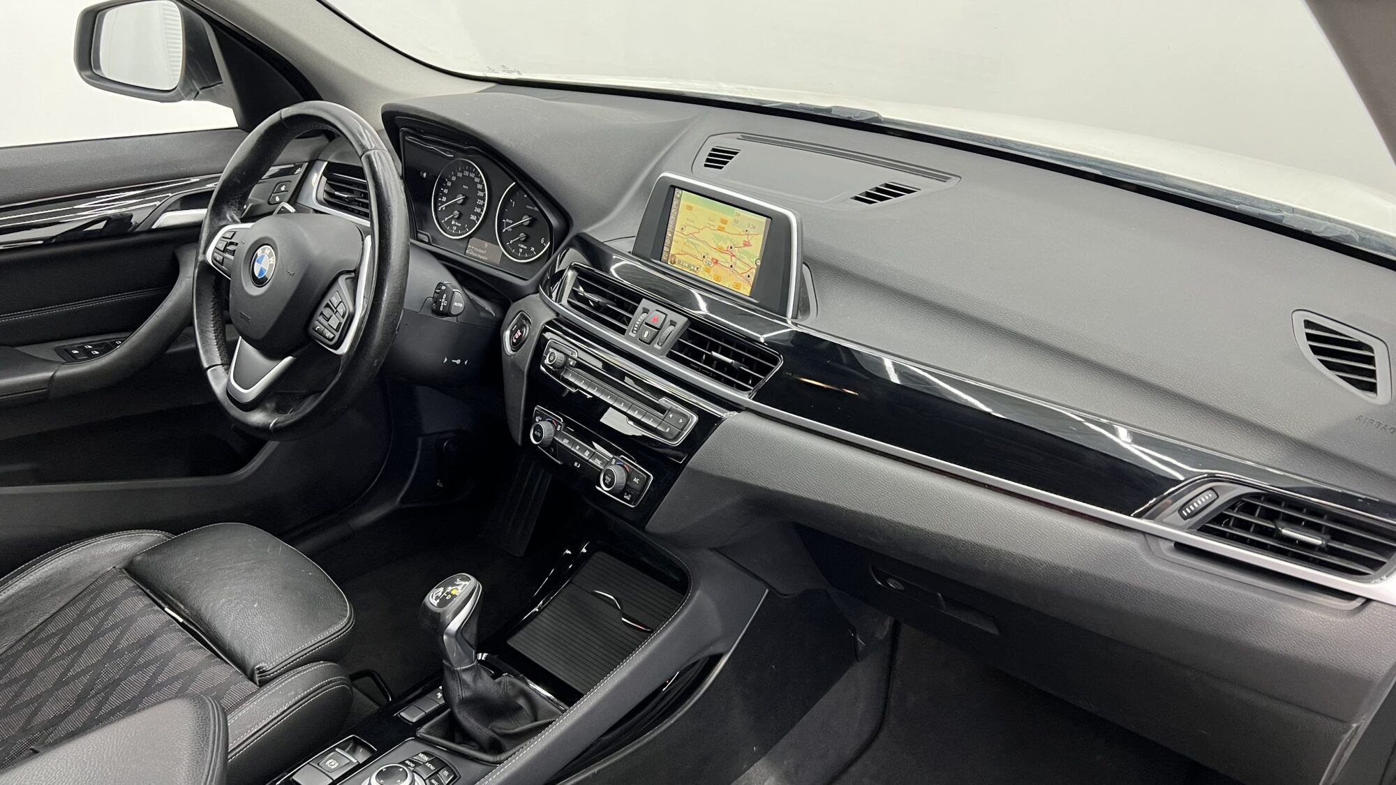 BMW X1 F48 SDIRVE 18D 150CH BVA8 XLINE + 750 EUROS D'OPTIONS – Image 15