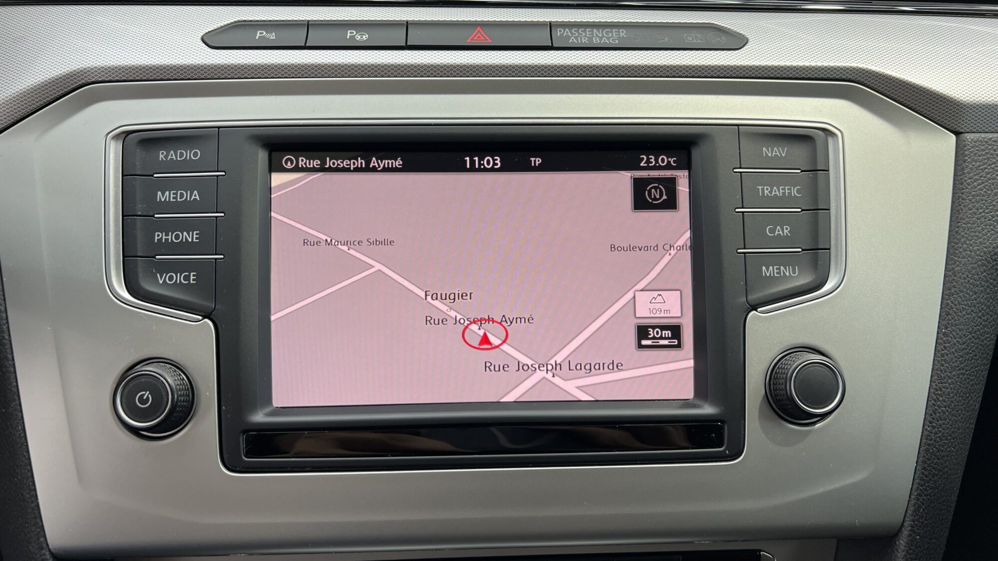 VOLKSWAGEN PASSAT SW 1.6 TDI 120 BMT CONFORTLINE + 1 920 EUROS D'OPTIONS – Image 21