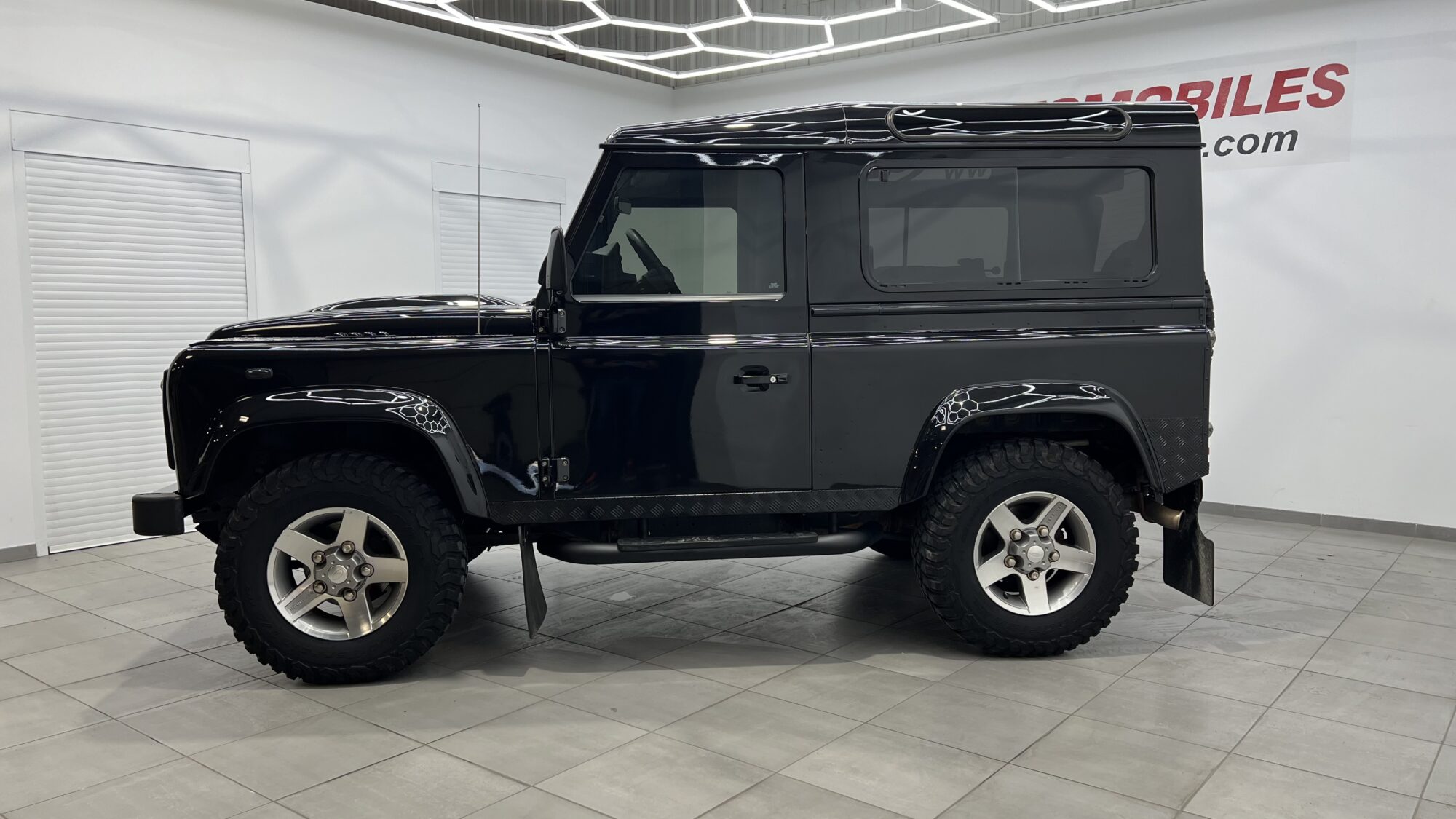 LAND ROVER DEFENDER 90 STATION WAGON MARK VI 122CH + 16 330 EUROS D'OPTIONS – Image 6