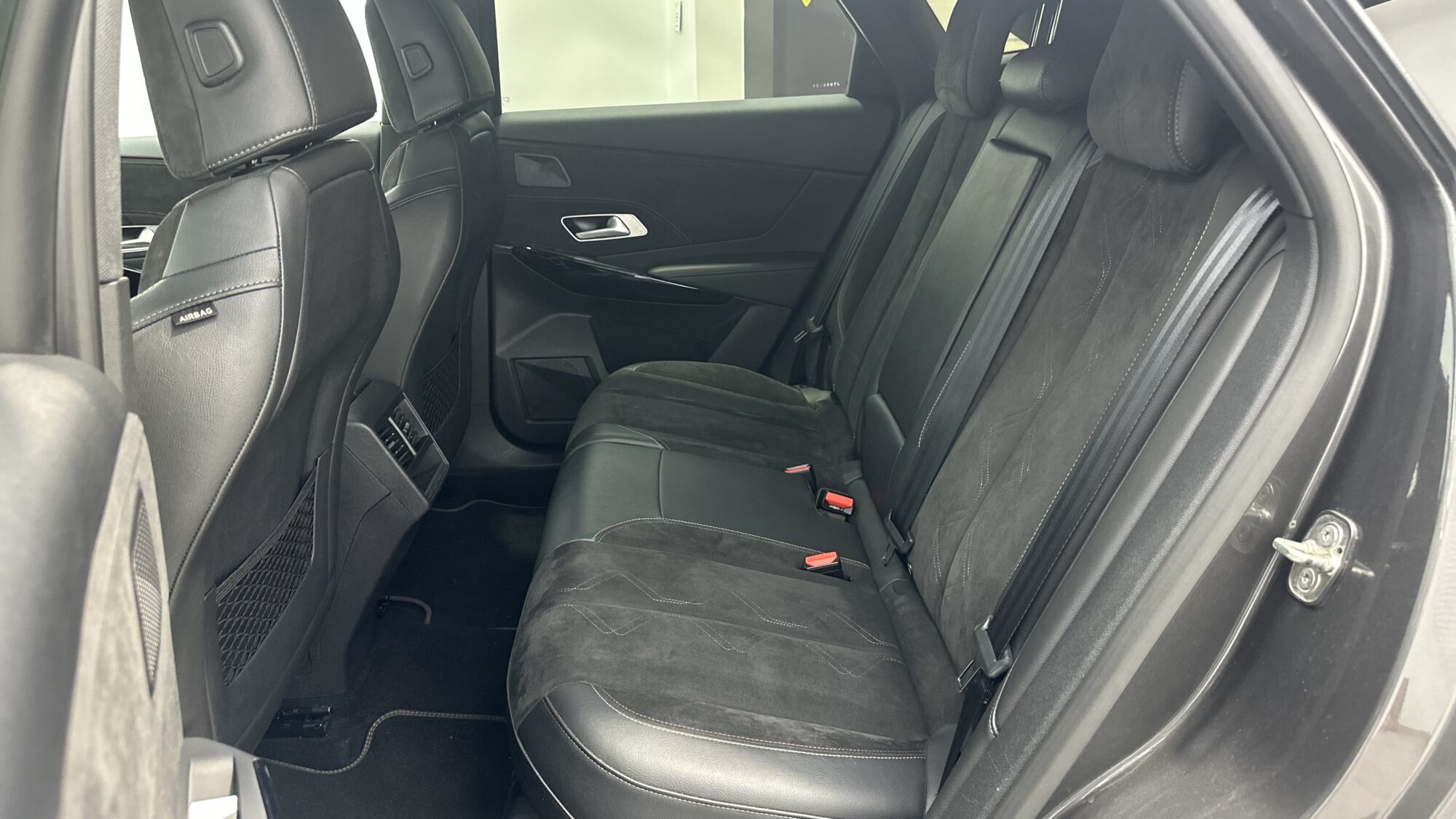 DS7 CROSSBACK PERFORMANCE LINE+ 180CH EAT8 + 3390 EUROS D'OPTIONS – Image 12