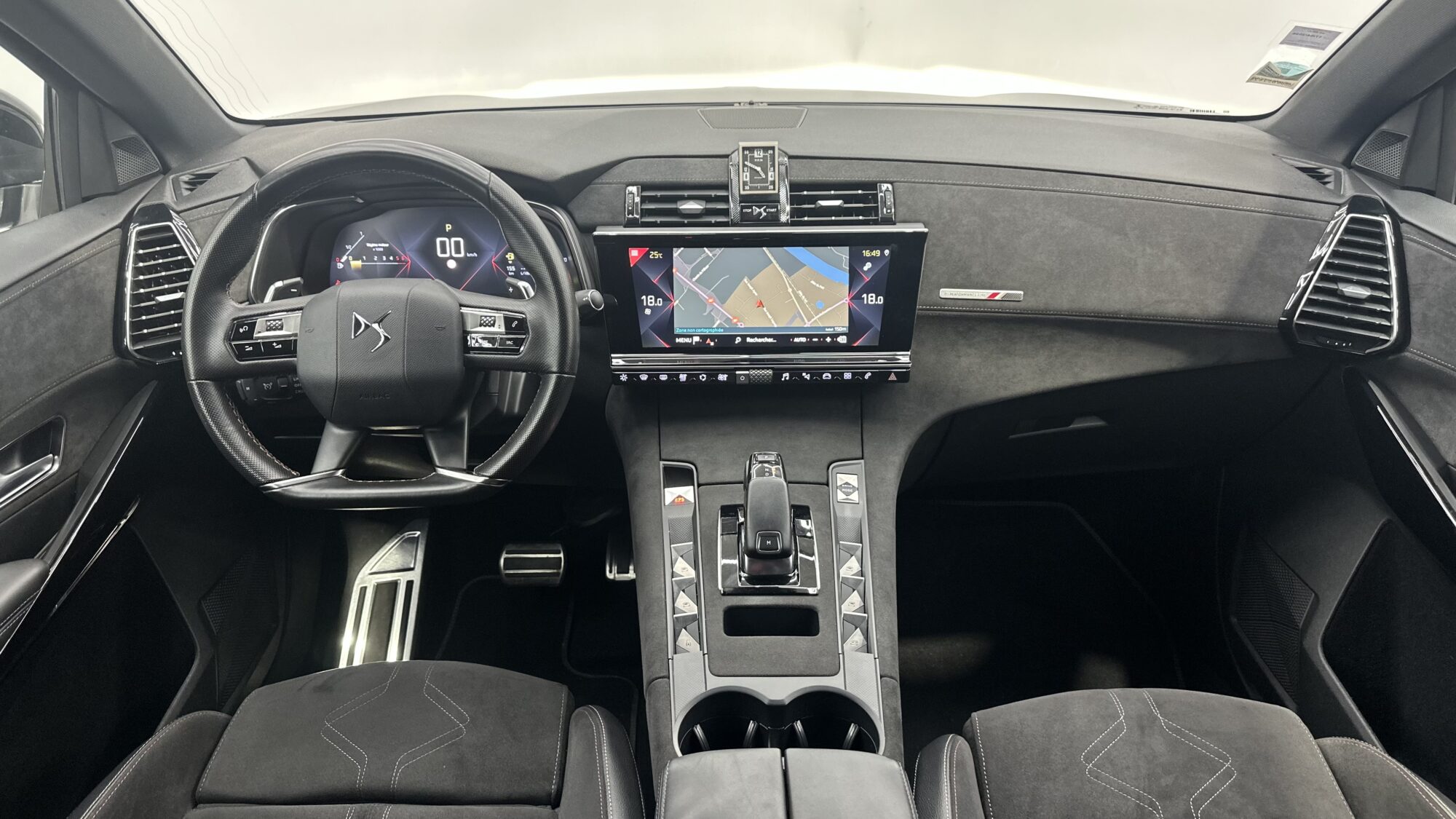 DS7 CROSSBACK PERFORMANCE LINE+ 180CH EAT8 + 3390 EUROS D'OPTIONS – Image 16