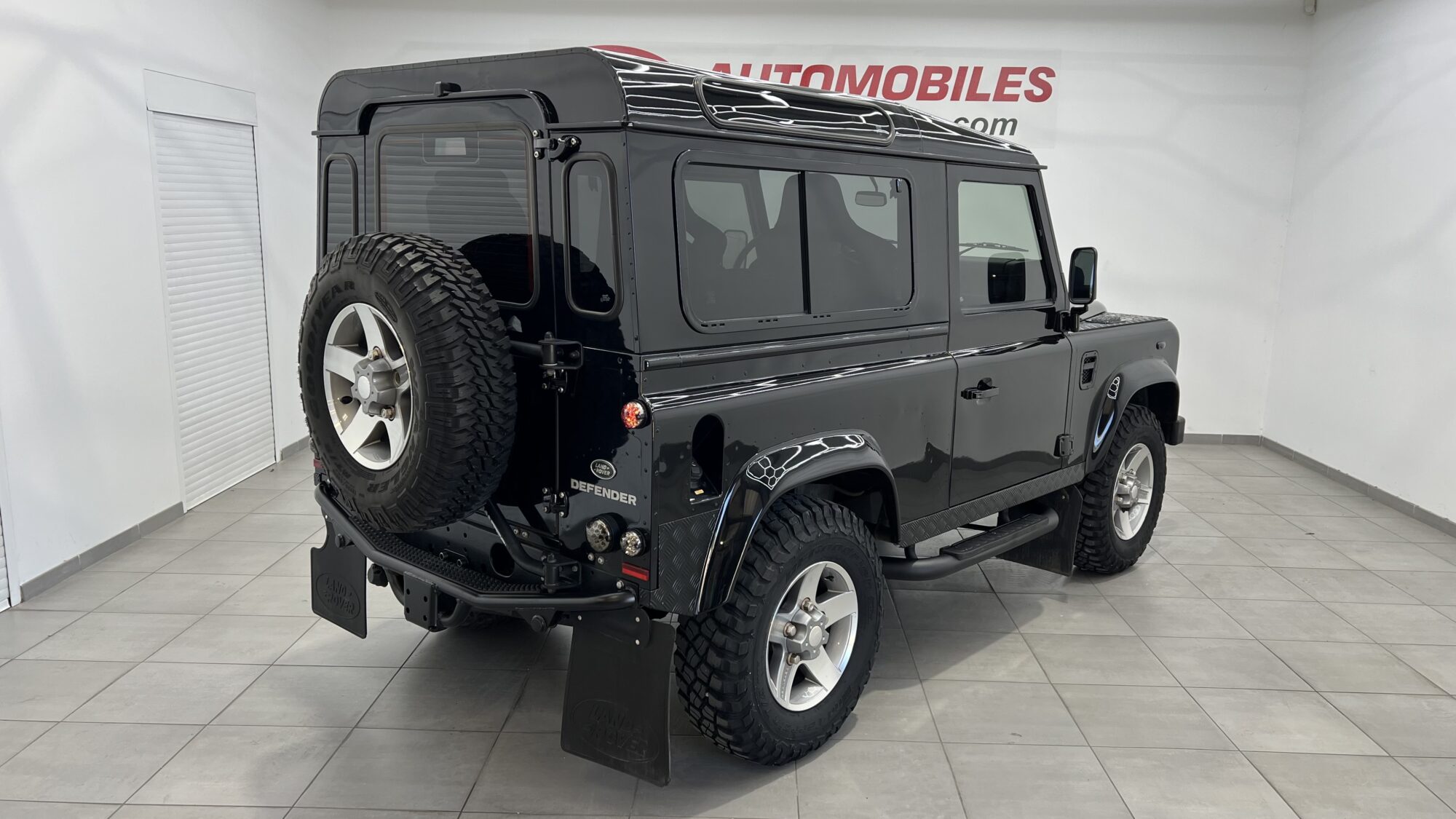 LAND ROVER DEFENDER 90 STATION WAGON MARK VI 122CH + 16 330 EUROS D'OPTIONS – Image 9