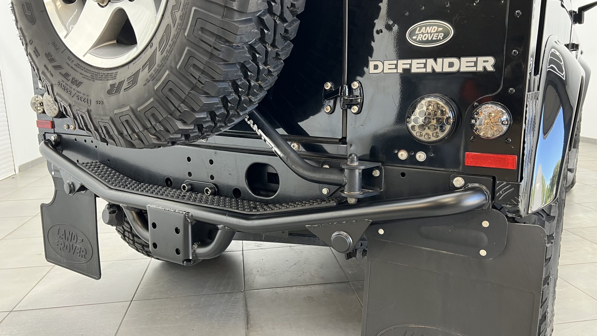 LAND ROVER DEFENDER 90 STATION WAGON MARK VI 122CH + 16 330 EUROS D'OPTIONS – Image 11