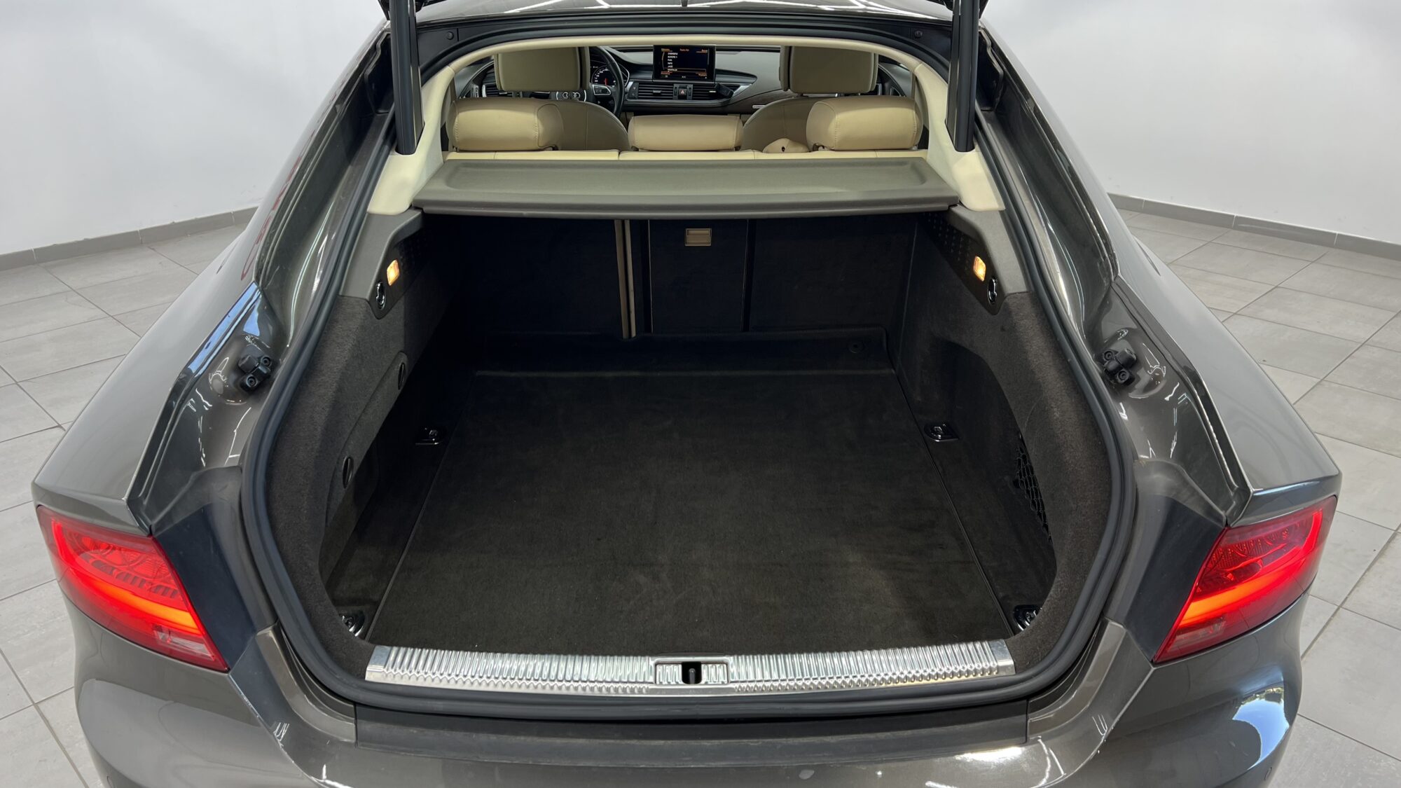 AUDI A7 SPORTBACK V6 3.0 BITDI 313CH QUATTRO AVUS TIPTRONIC 8 + 3060 EUROS D'OPTIONS – Image 11