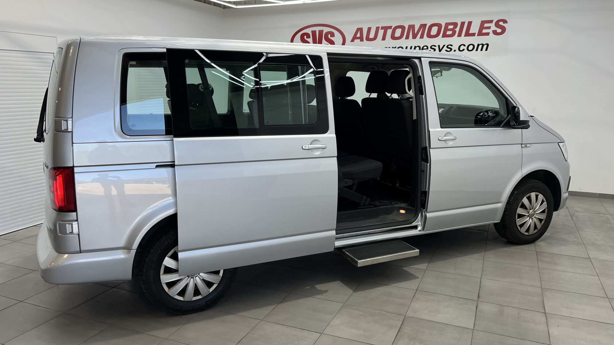 VOLKSWAGEN CARAVELLE 4 MOTION 2.0 TDI 150CH 9 PLACES LONG + 4856 EUROS D'OPTIONS – Image 11