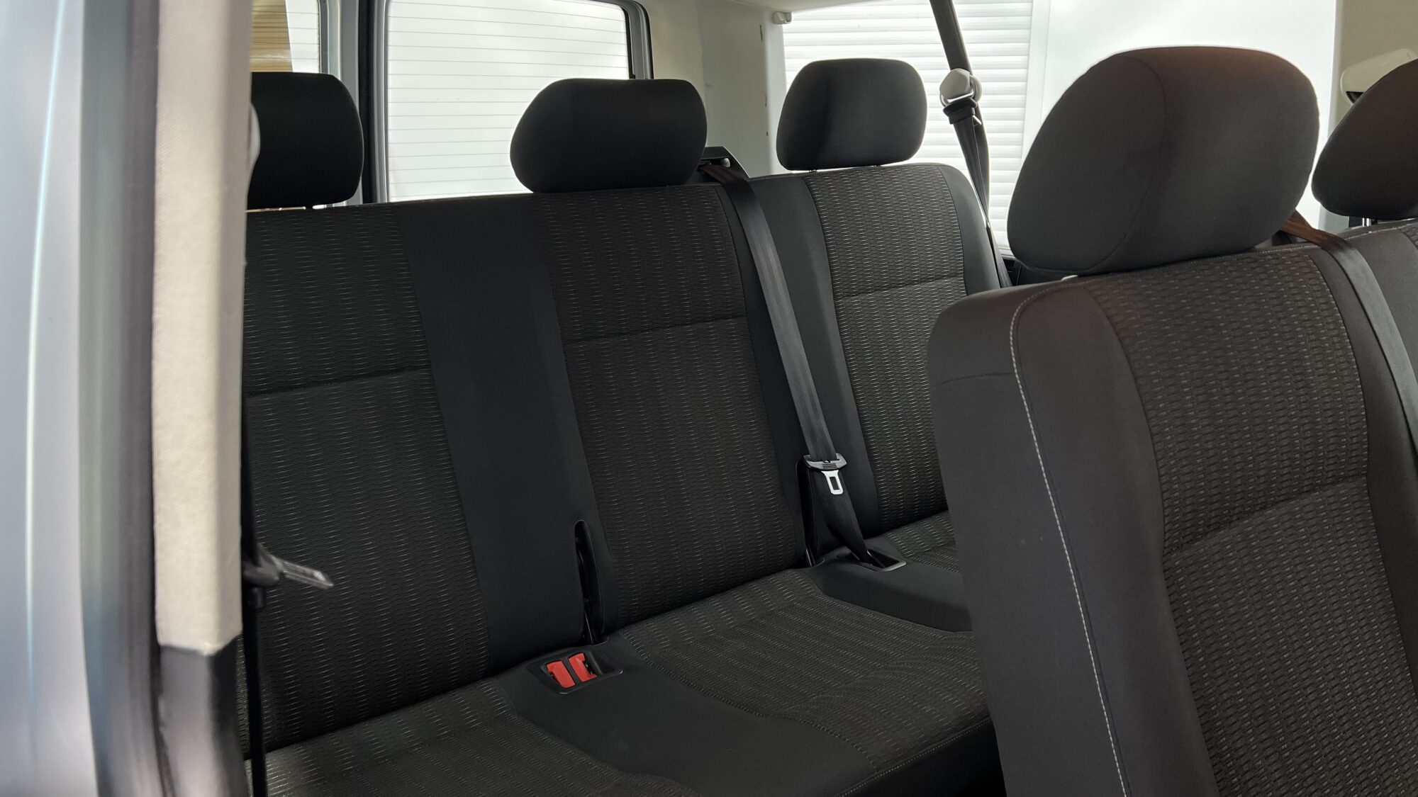 VOLKSWAGEN CARAVELLE 4 MOTION 2.0 TDI 150CH 9 PLACES LONG + 4856 EUROS D'OPTIONS – Image 14