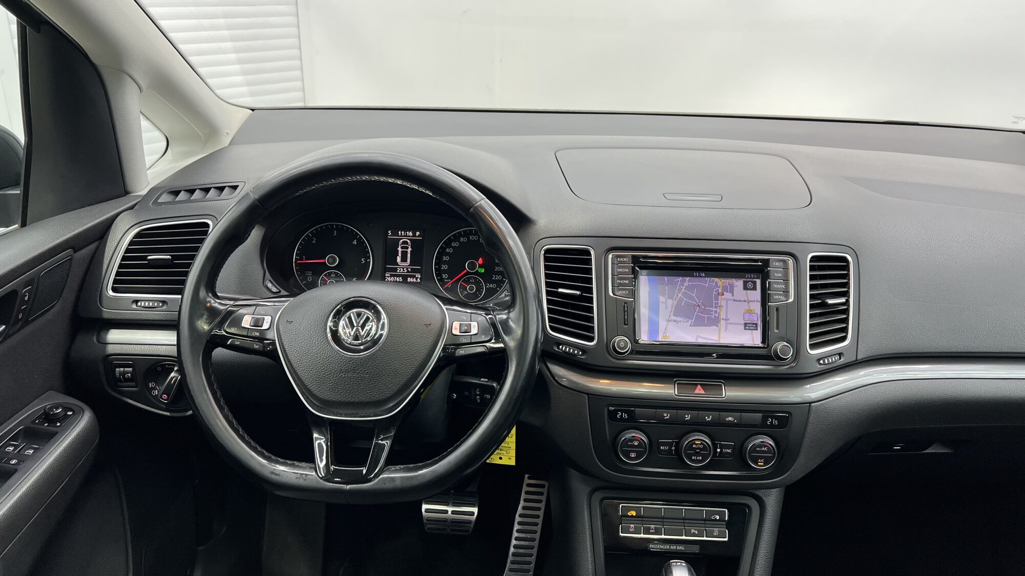VOLKSWAGEN SHARAN 2.0 TDI 150 BLUEMOTION TECHNOLOGY DSG6 ALLSTAR + 1908 EUROS D'OPTIONS – Image 18