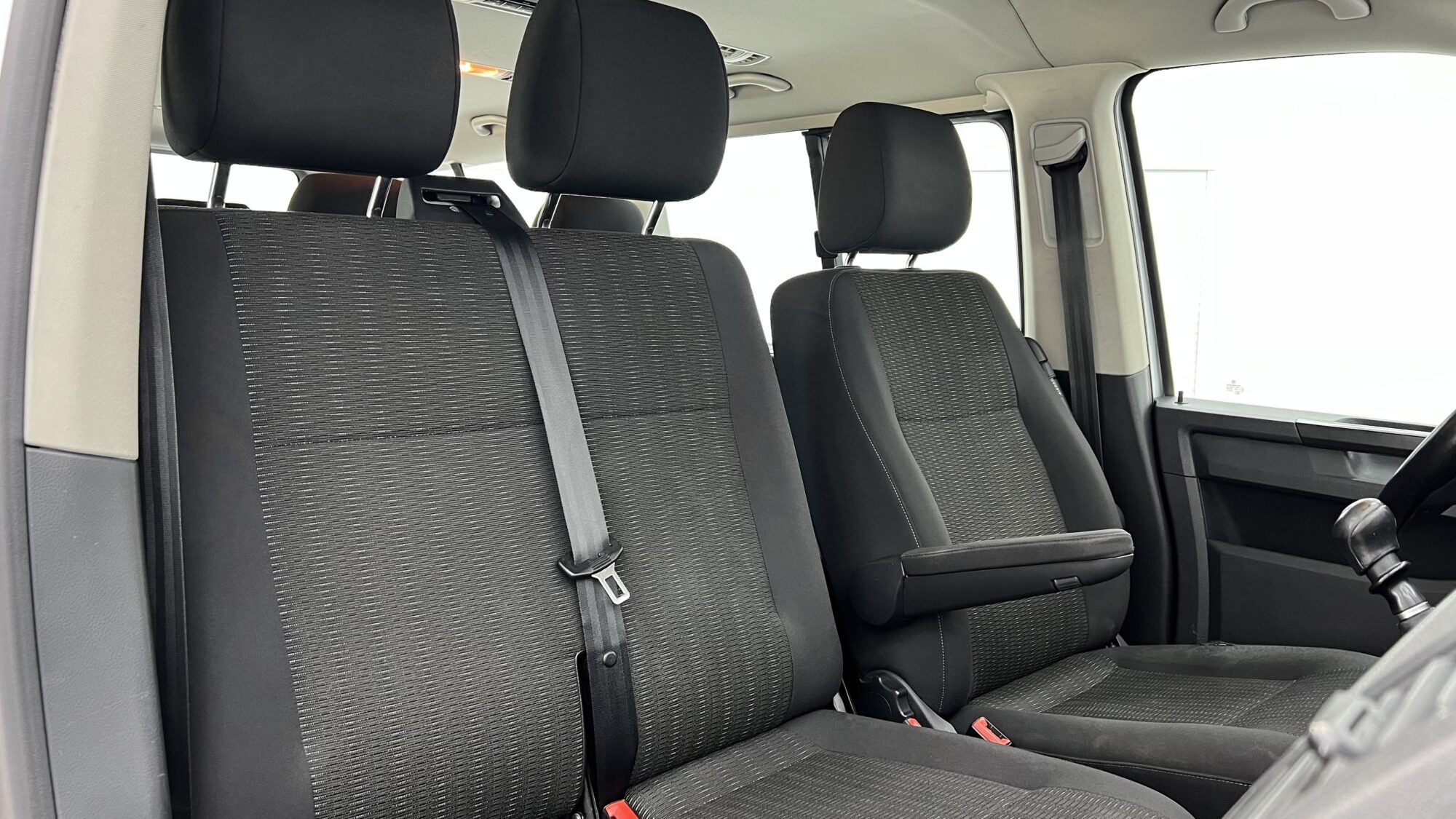 VOLKSWAGEN CARAVELLE 4 MOTION 2.0 TDI 150CH 9 PLACES LONG + 4856 EUROS D'OPTIONS – Image 19