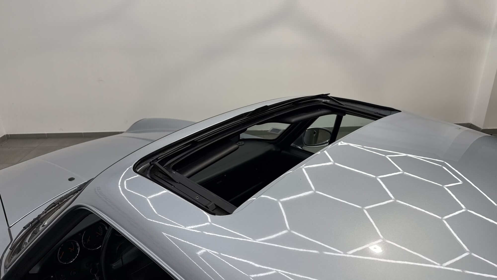 PORSCHE 911 COUPE CARRERA 993 272CH – Image 21