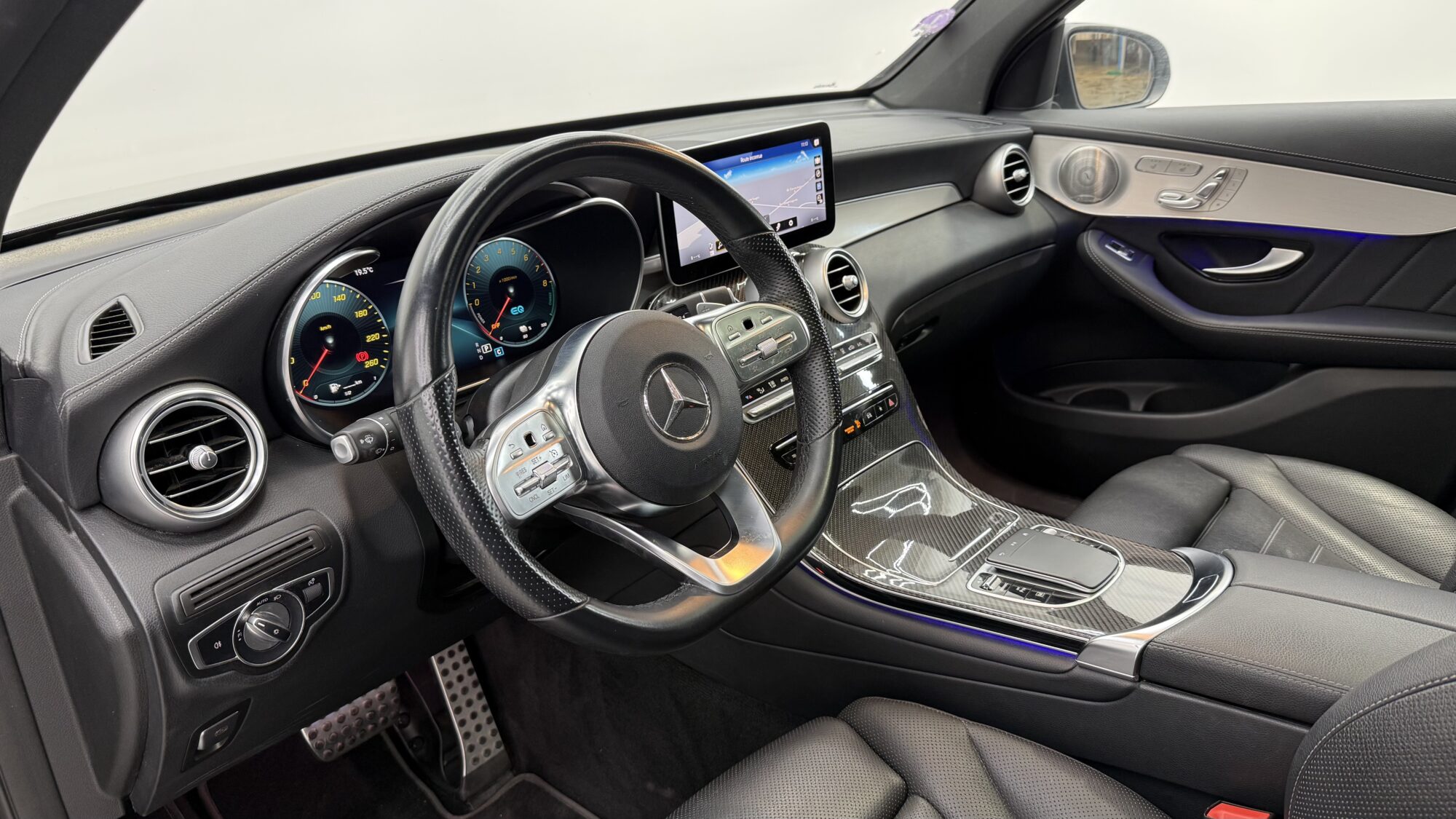 MERCEDES-BENZ GLC COUPE 300E 9G-TRONIC 4 MATIC AMG LINE + 17 950 EUROS D'OPTIONS – Image 12