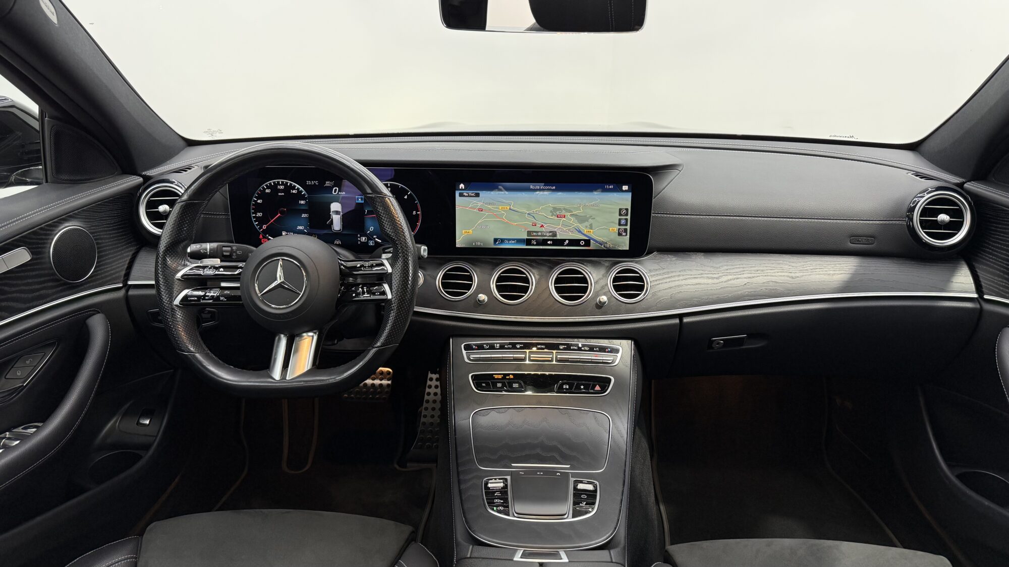MERCEDES CLASSE E BREAK 220D 9G-TRONIC AMG LINE + 5 700 EUROS D'OPTIONS – Image 14