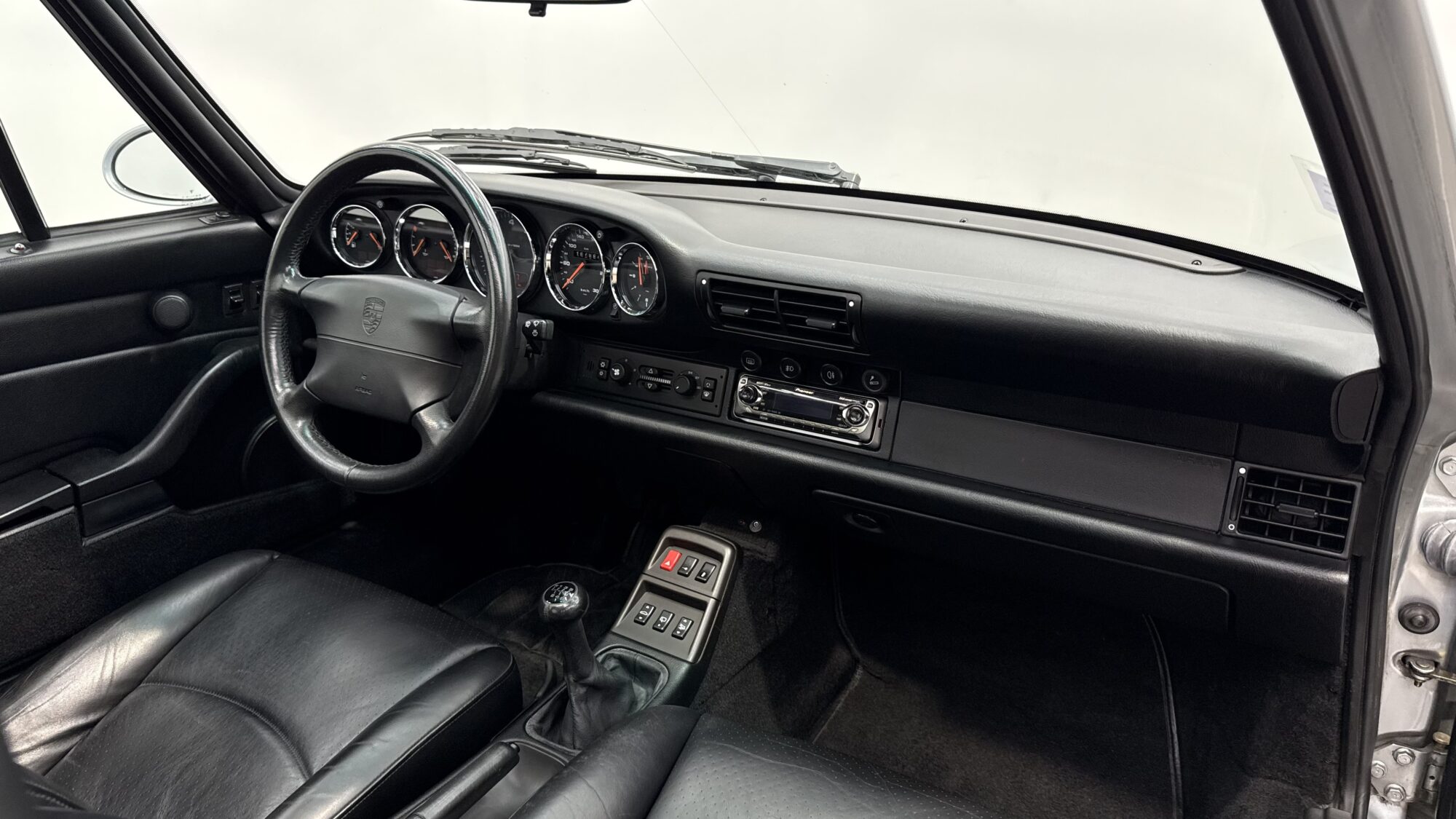 PORSCHE 911 COUPE CARRERA 993 272CH – Image 19