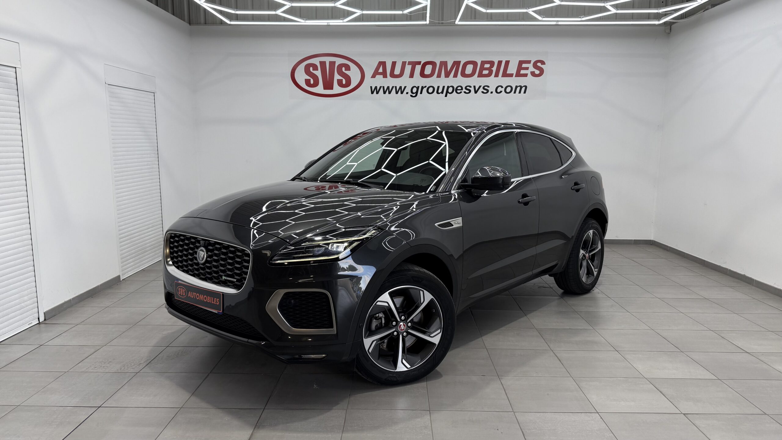 JAGUAR E-PACE P300E PHEV AWD BVA R-DYNAMIC SE + 5 487 EUROS D'OPTIONS
